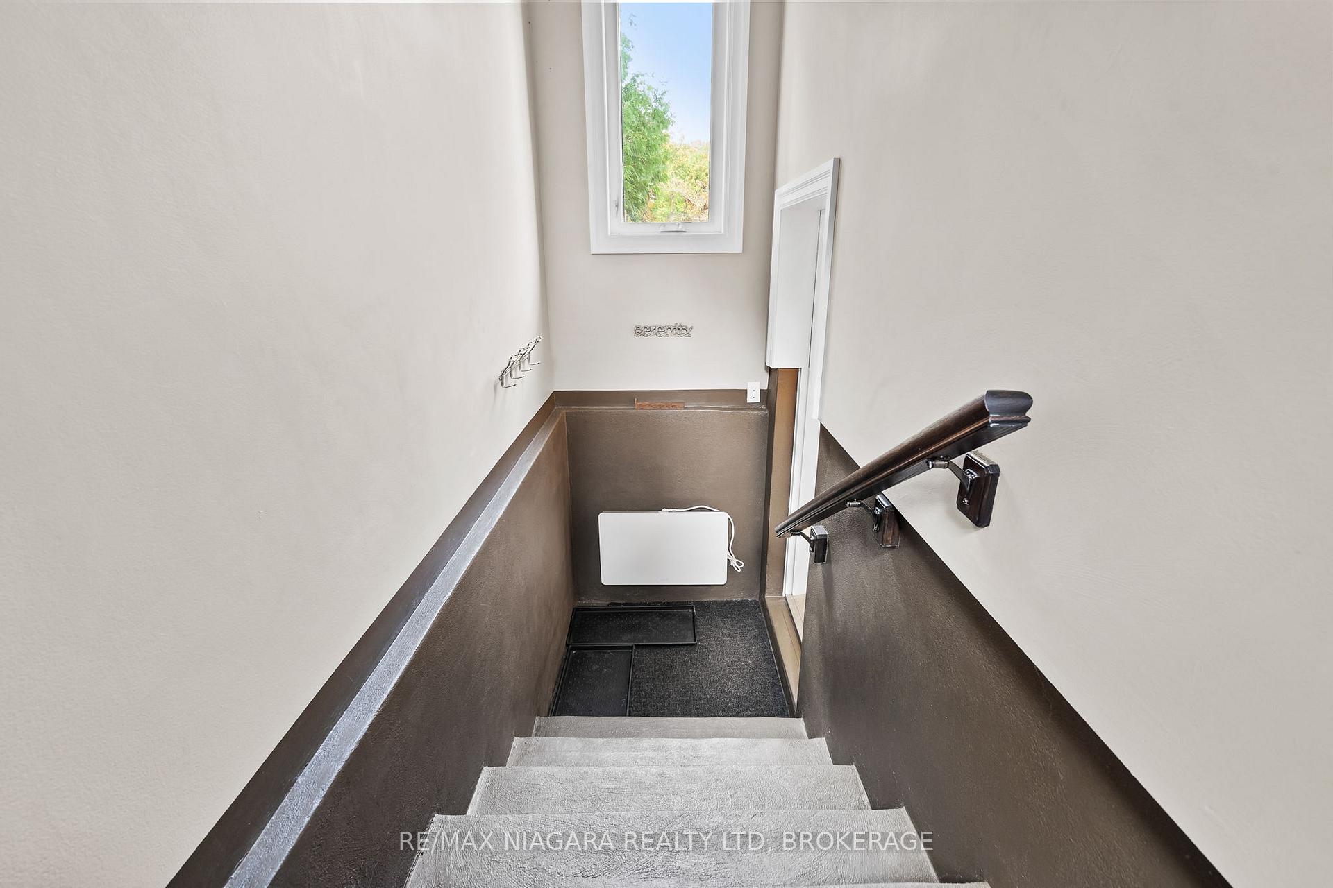 Photo 33 of 7 Parklane Crescent, St. Catharines, Glendale/Glenridge — HOMEH