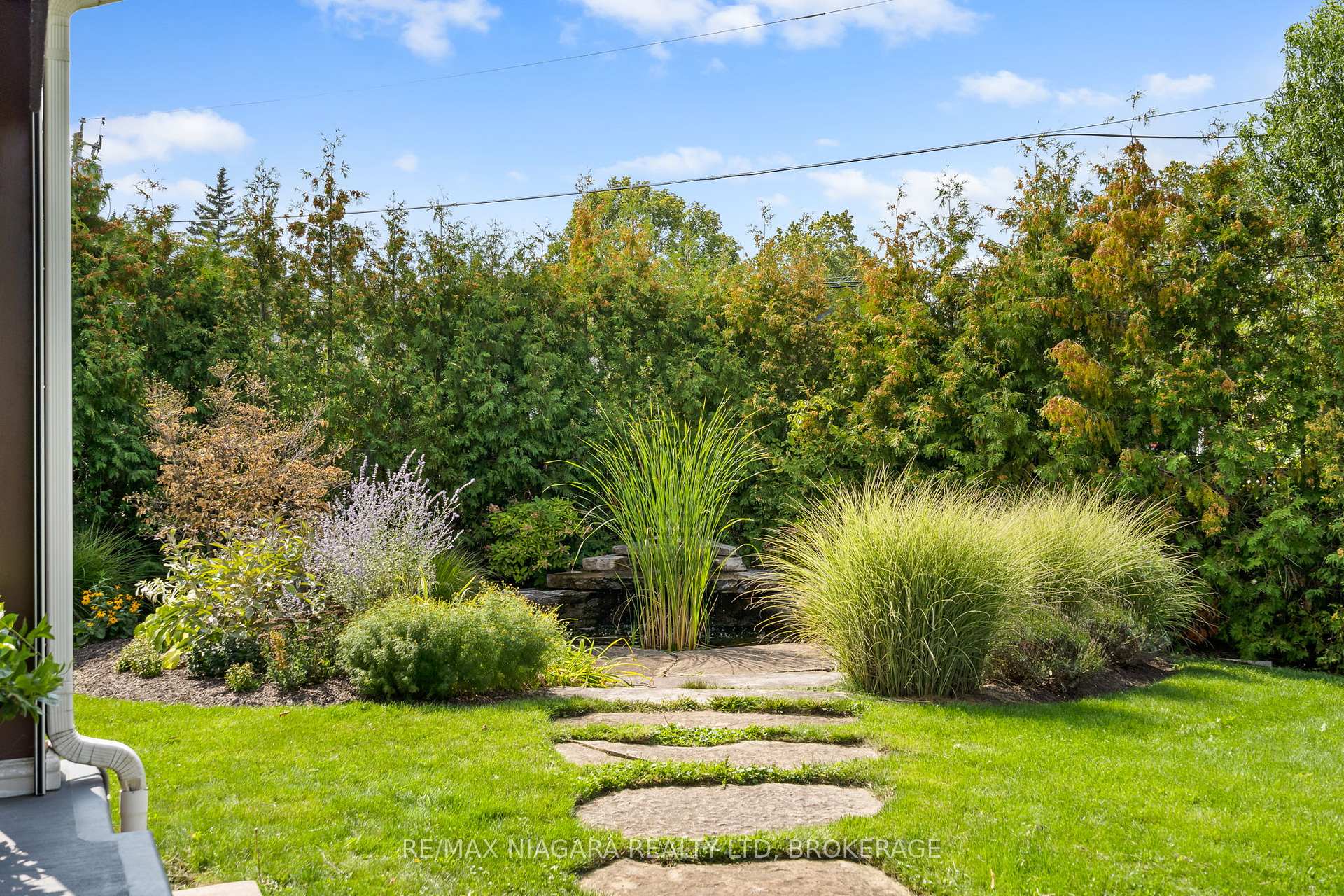 Photo 37 of 7 Parklane Crescent, St. Catharines, Glendale/Glenridge — HOMEH