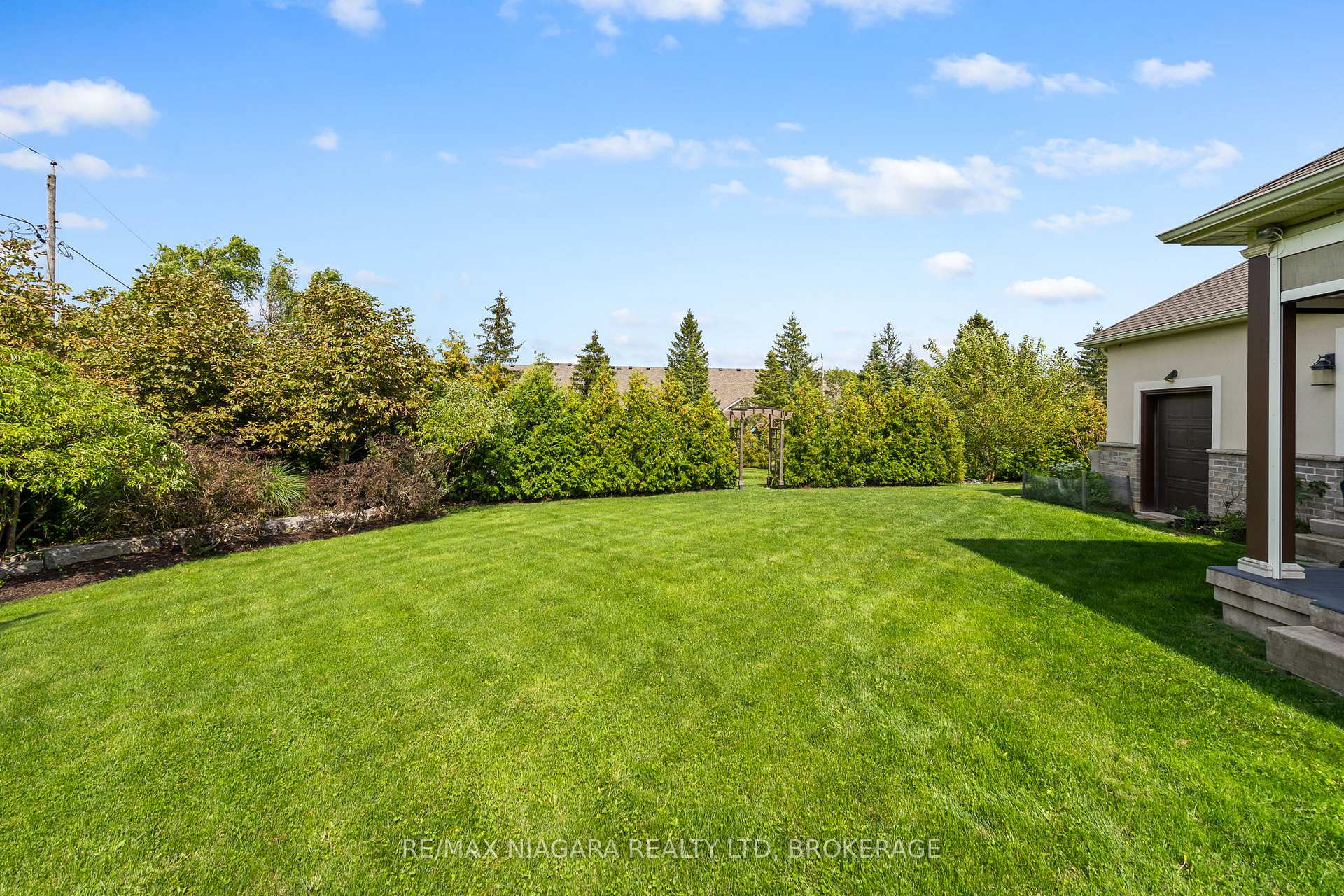 Photo 39 of 7 Parklane Crescent, St. Catharines, Glendale/Glenridge — HOMEH