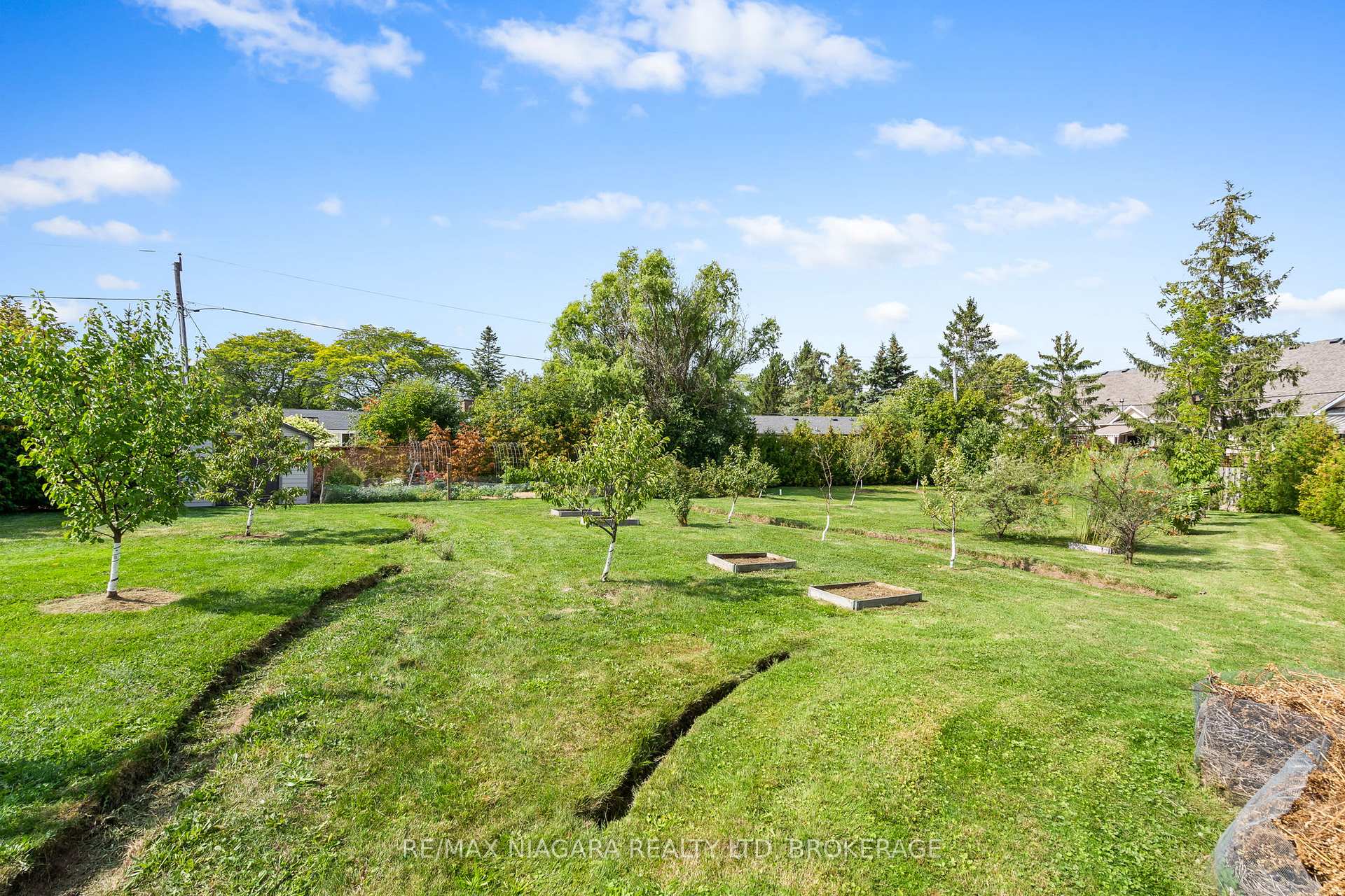 Photo 45 of 7 Parklane Crescent, St. Catharines, Glendale/Glenridge — HOMEH