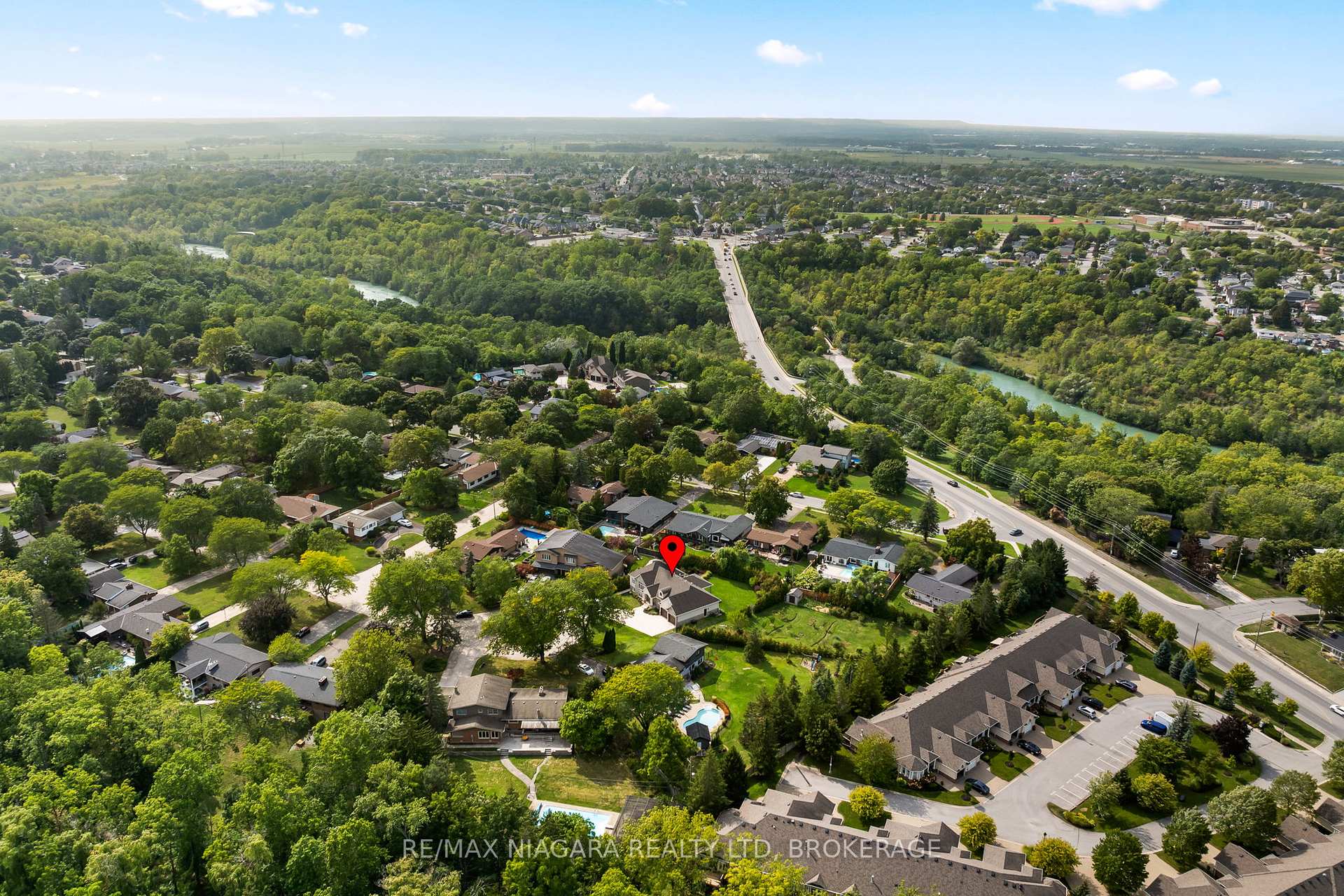 Photo 49 of 7 Parklane Crescent, St. Catharines, Glendale/Glenridge — HOMEH