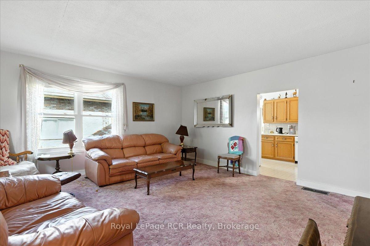 Photo 8 of 506 John Street, St. Clair — HOMEH