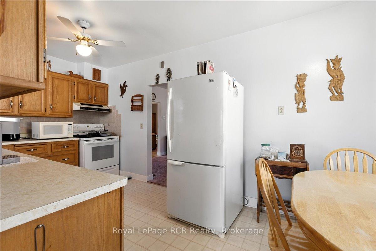 Photo 13 of 506 John Street, St. Clair — HOMEH