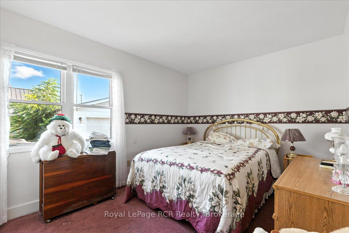 Photo 16 of 506 John Street, St. Clair — HOMEH