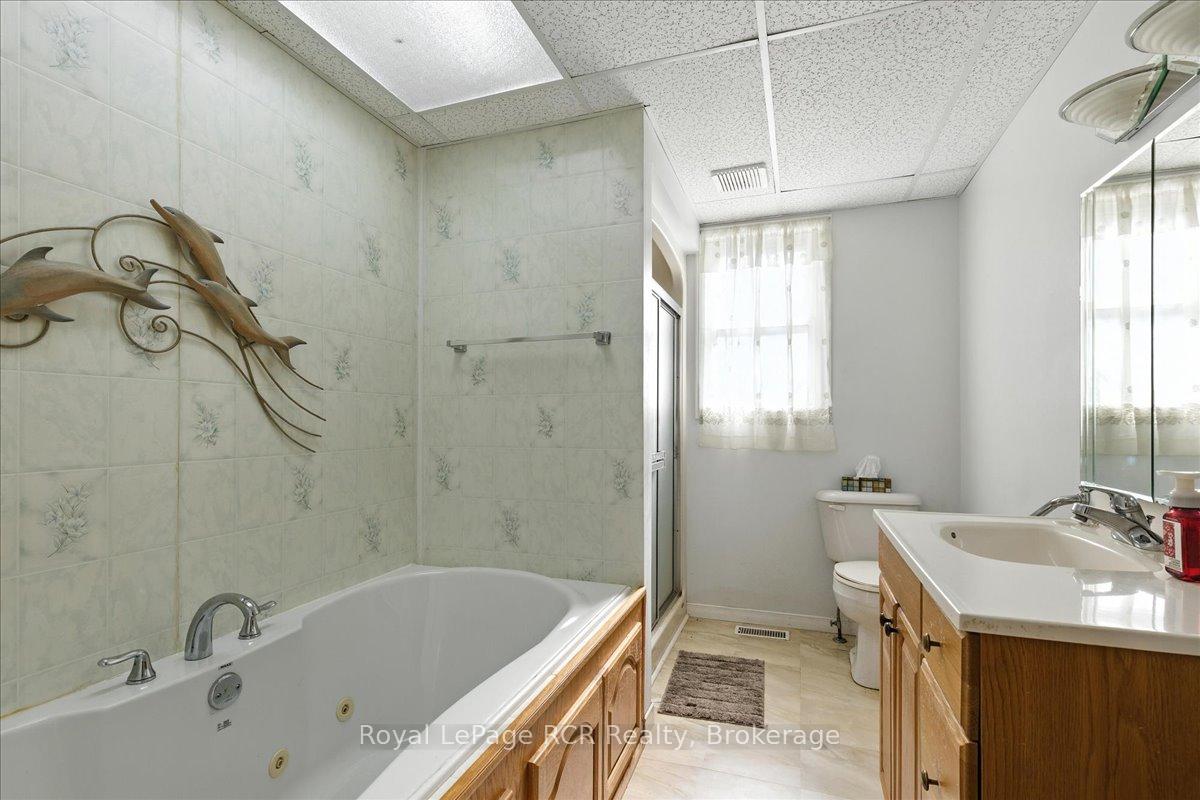 Photo 17 of 506 John Street, St. Clair — HOMEH