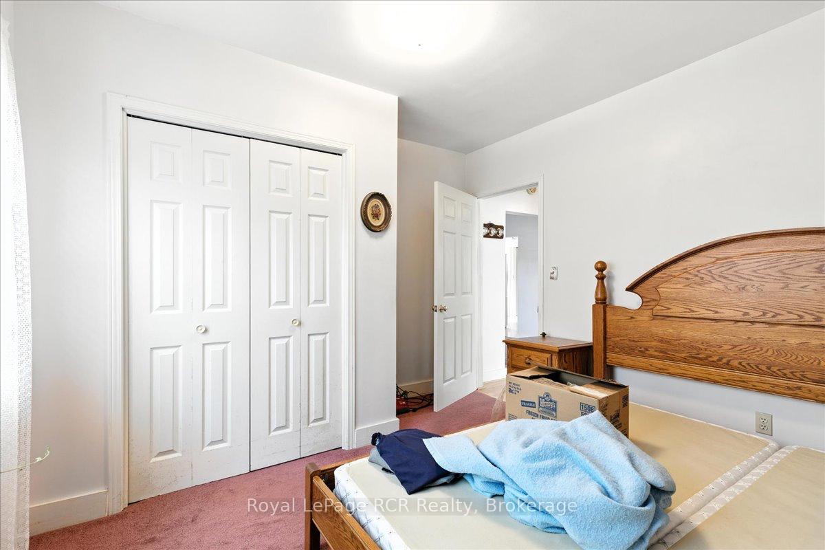 Photo 19 of 506 John Street, St. Clair — HOMEH