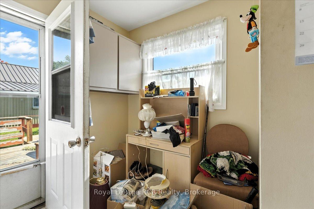 Photo 24 of 506 John Street, St. Clair — HOMEH