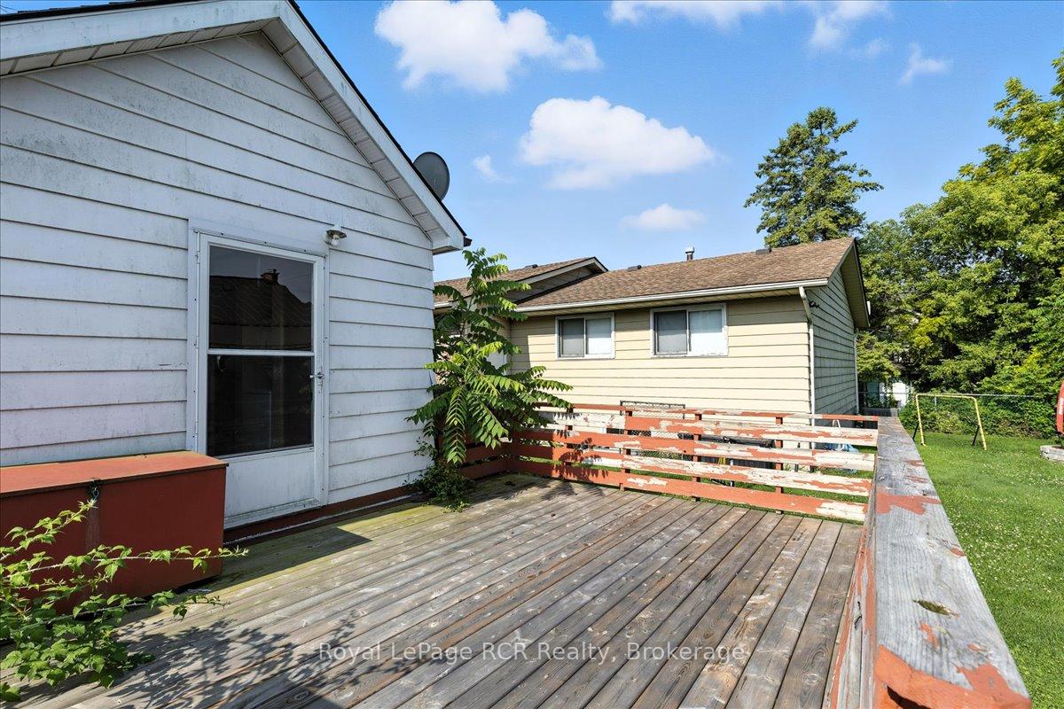 Photo 25 of 506 John Street, St. Clair — HOMEH