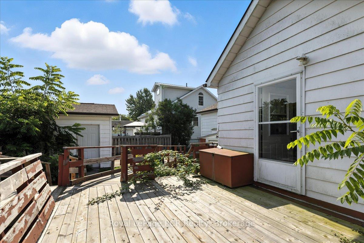Photo 26 of 506 John Street, St. Clair — HOMEH