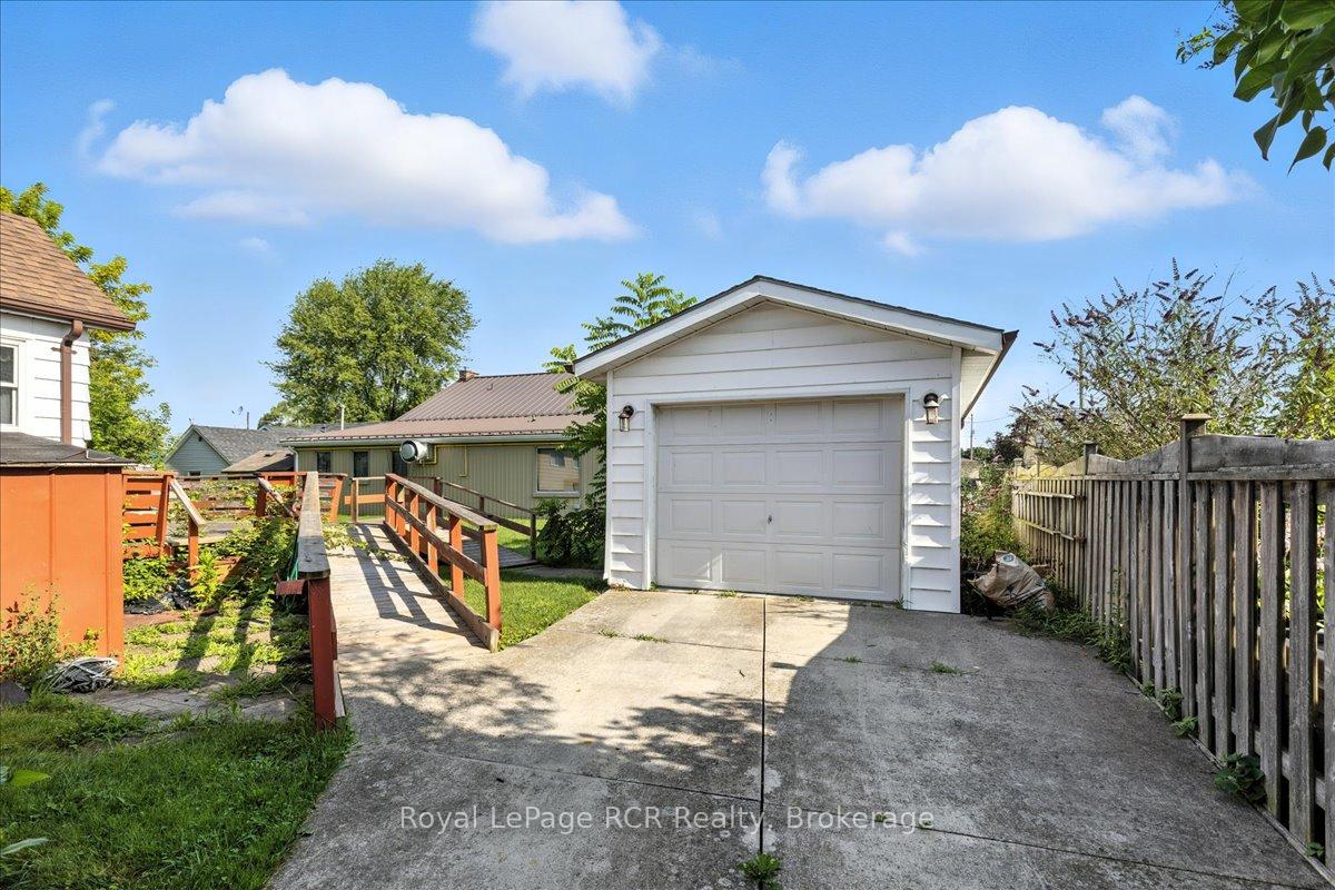 Photo 29 of 506 John Street, St. Clair — HOMEH