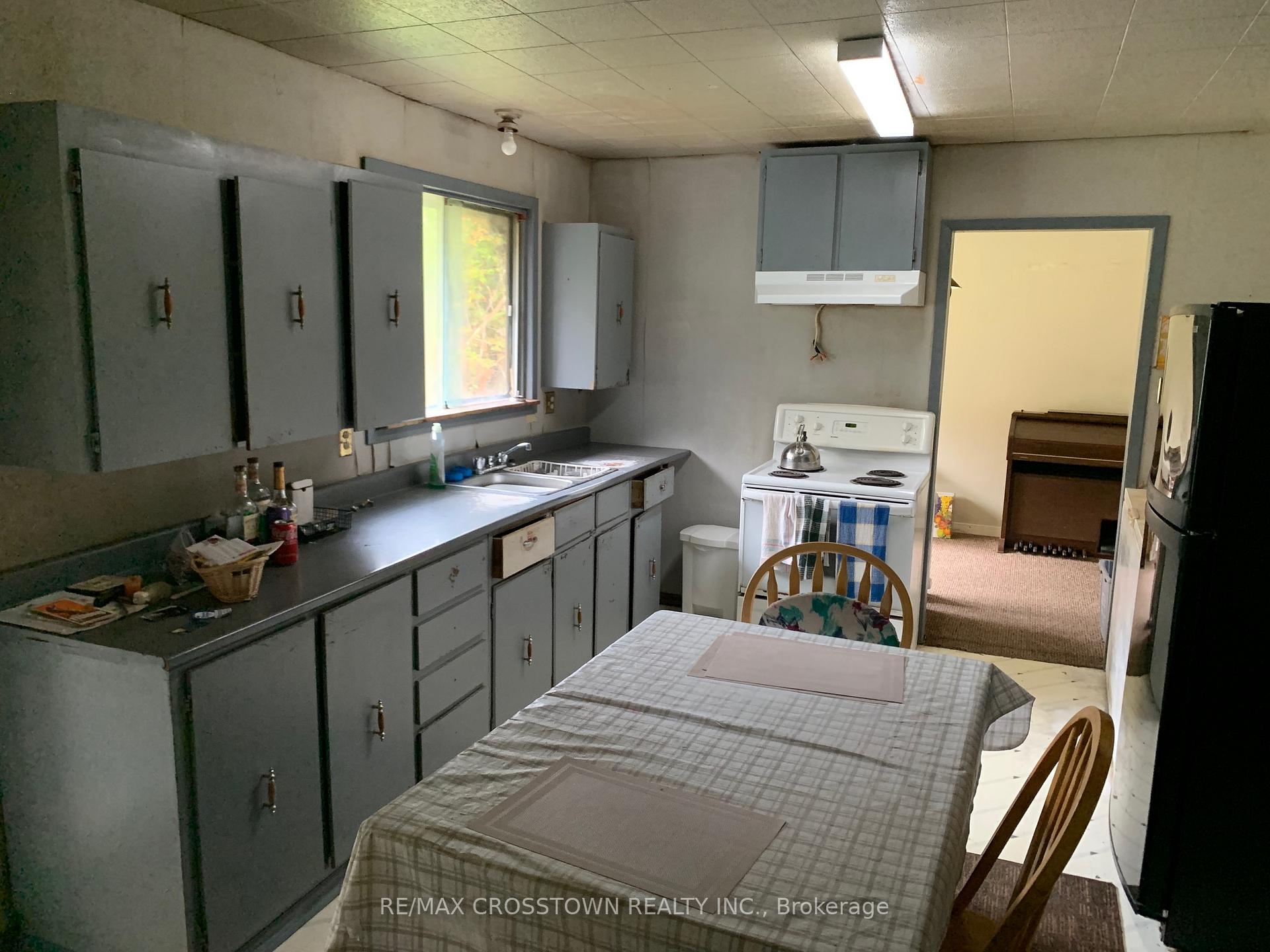 Photo 8 of 1470 Gill Road, Springwater, Rural Springwater — HOMEH