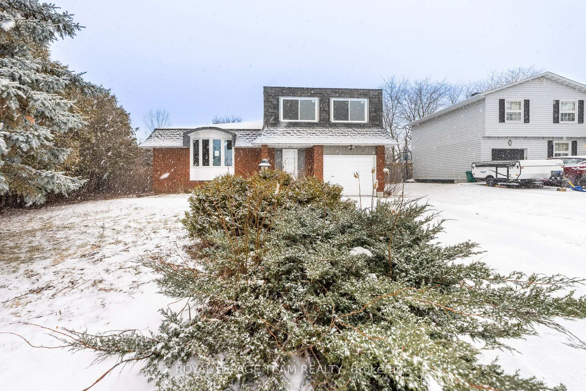 Photo 1 of 7 Coolbrook Cr, Ottawa, Munster — HOMEH