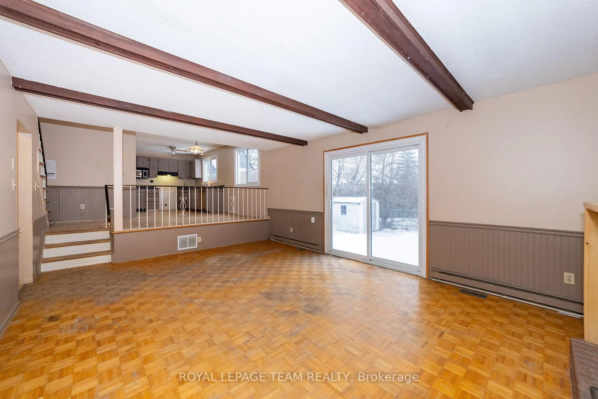 Photo 21 of 7 Coolbrook Cr, Ottawa, Munster — HOMEH