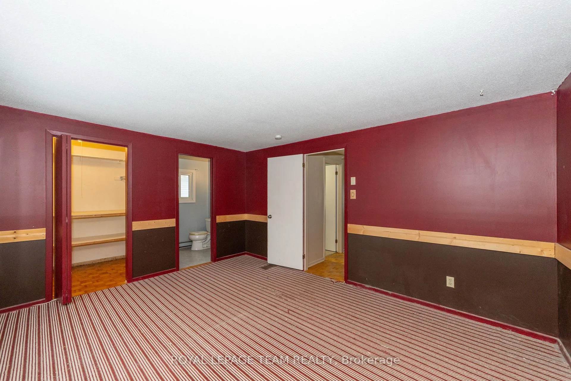 Photo 26 of 7 Coolbrook Cr, Ottawa, Munster — HOMEH