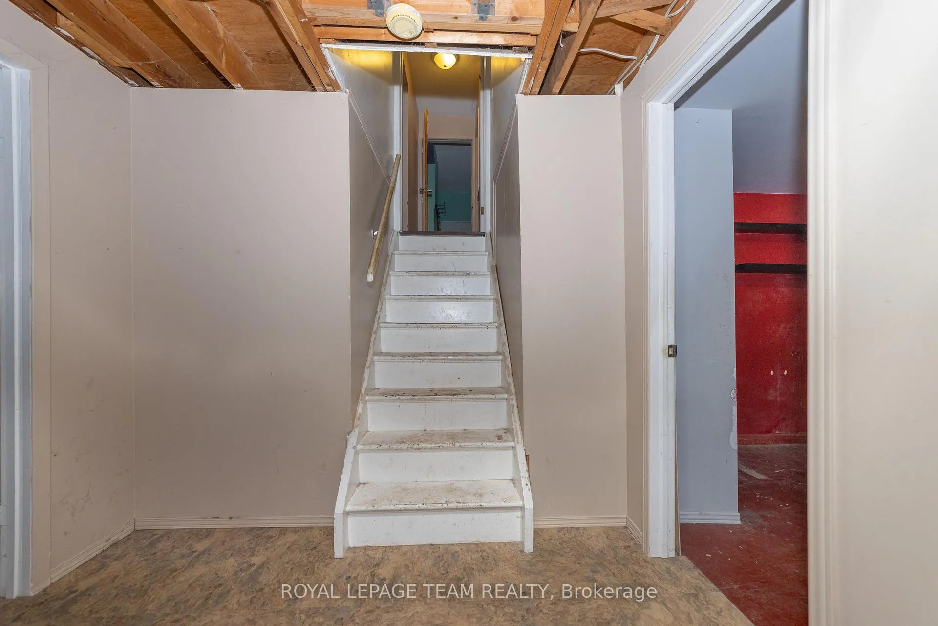 Photo 36 of 7 Coolbrook Cr, Ottawa, Munster — HOMEH
