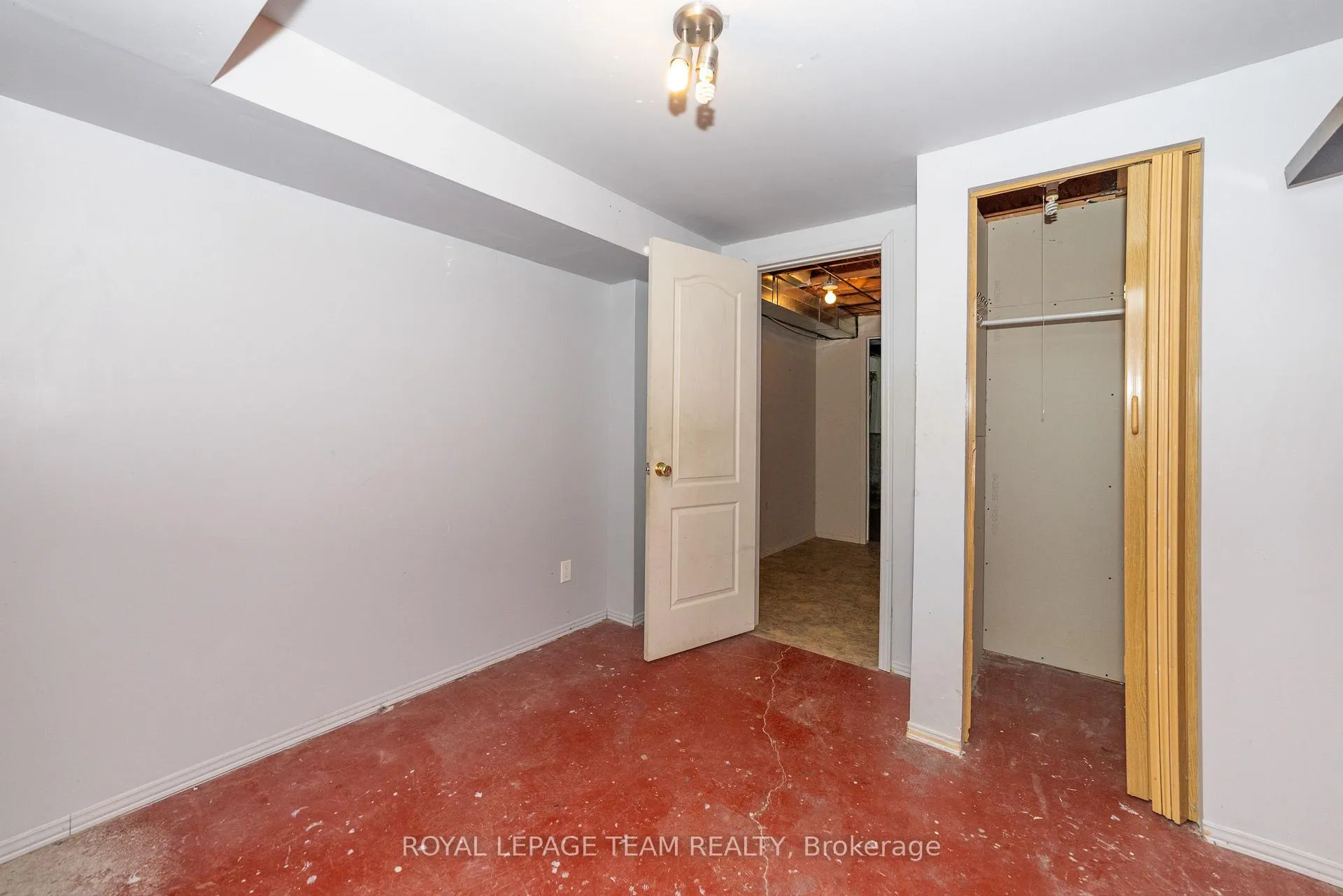 Photo 39 of 7 Coolbrook Cr, Ottawa, Munster — HOMEH