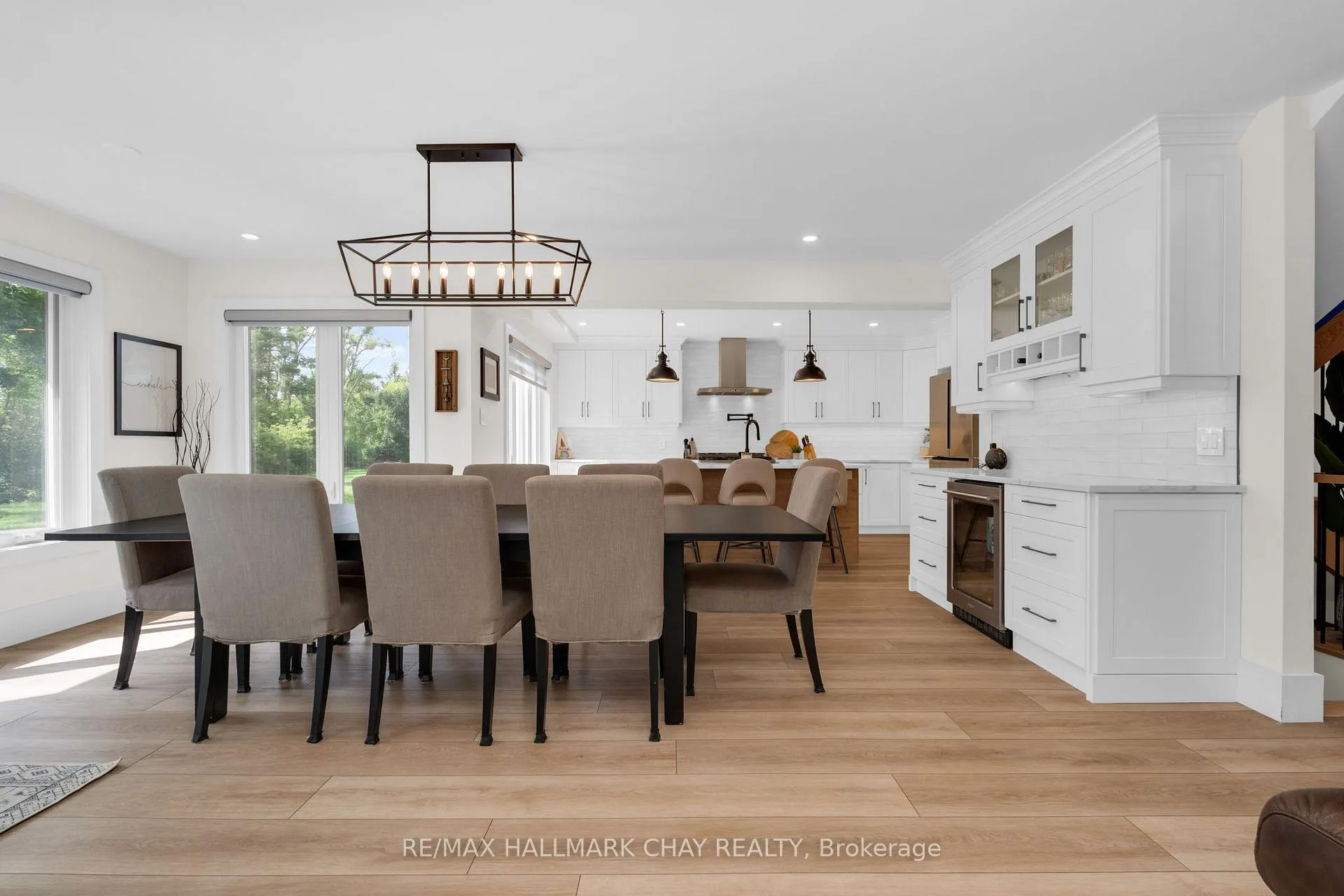 Photo 7 of 3 Heatherwood Drive, Springwater, Midhurst — HOMEH