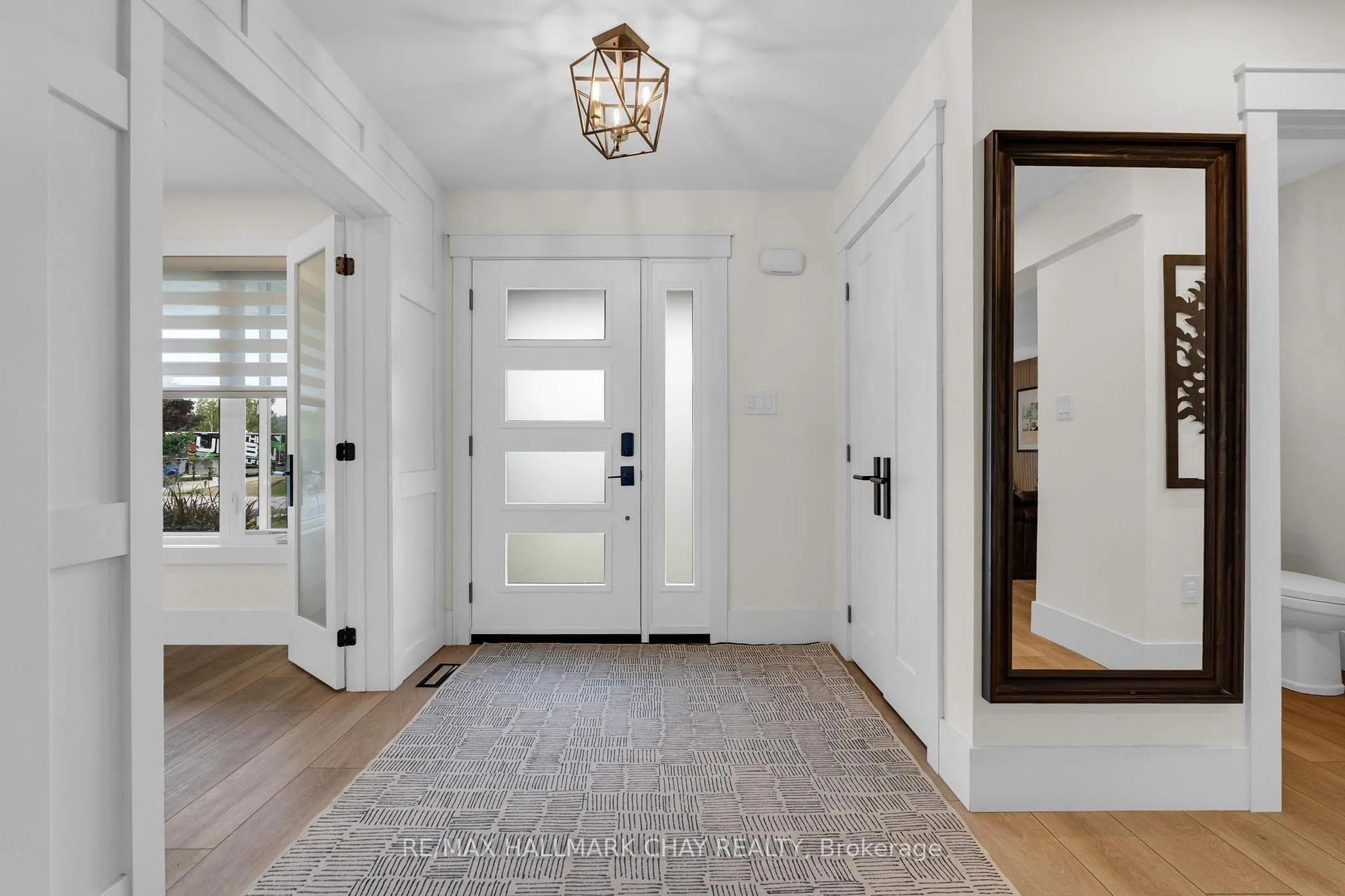 Photo 16 of 3 Heatherwood Drive, Springwater, Midhurst — HOMEH