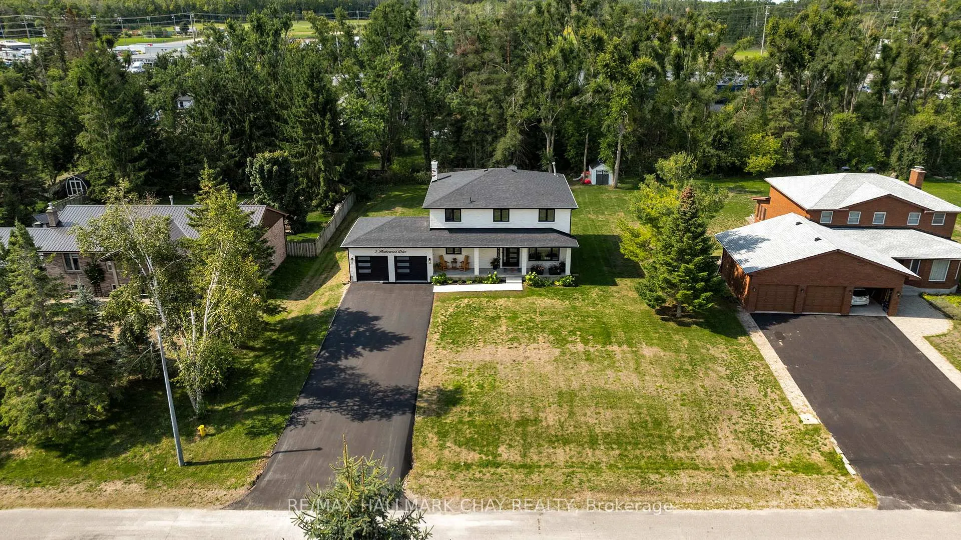 Photo 25 of 3 Heatherwood Drive, Springwater, Midhurst — HOMEH