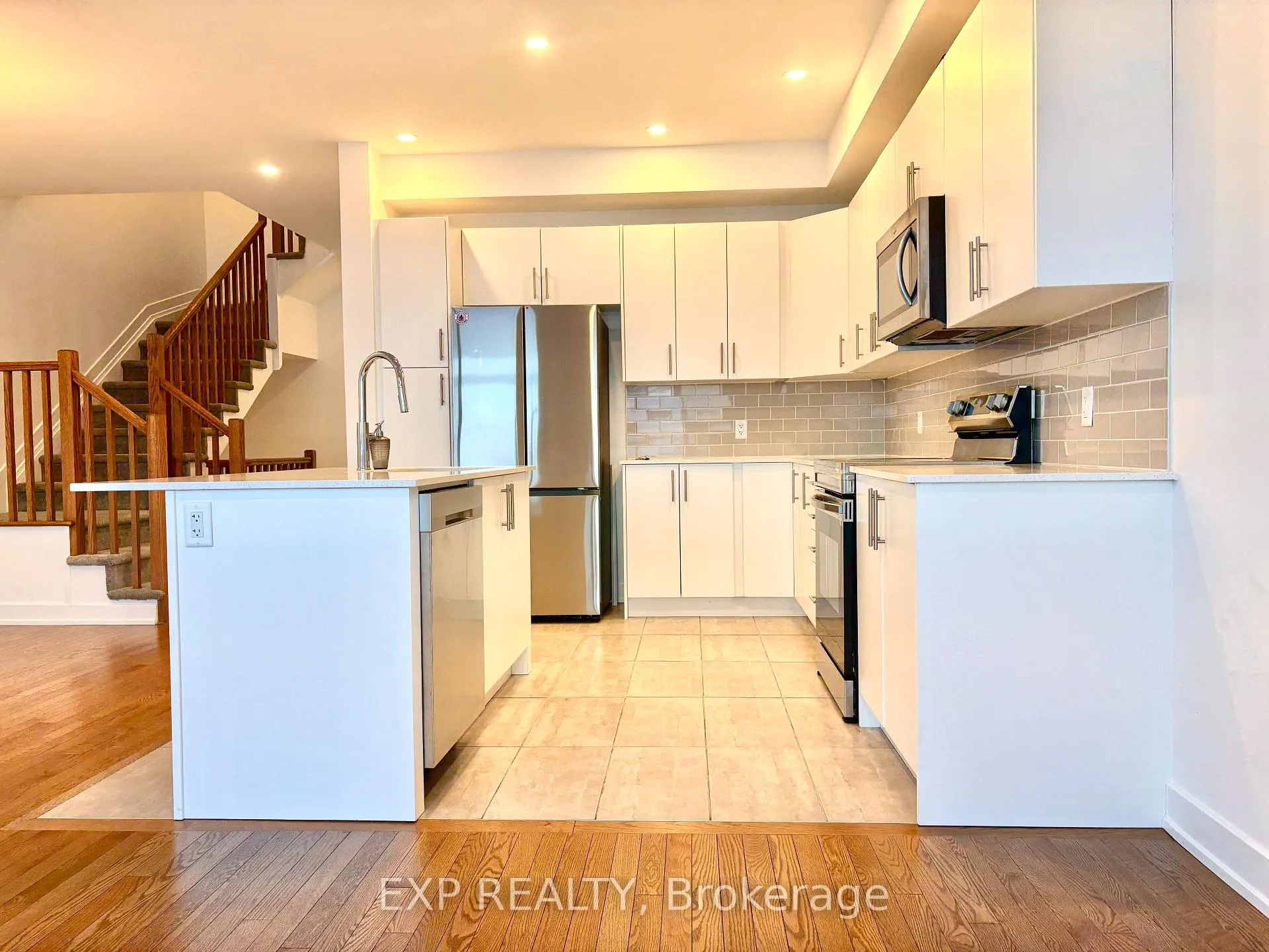 Photo 10 of 261 Finsbury Avenue, Ottawa, Stittsville (South) — HOMEH