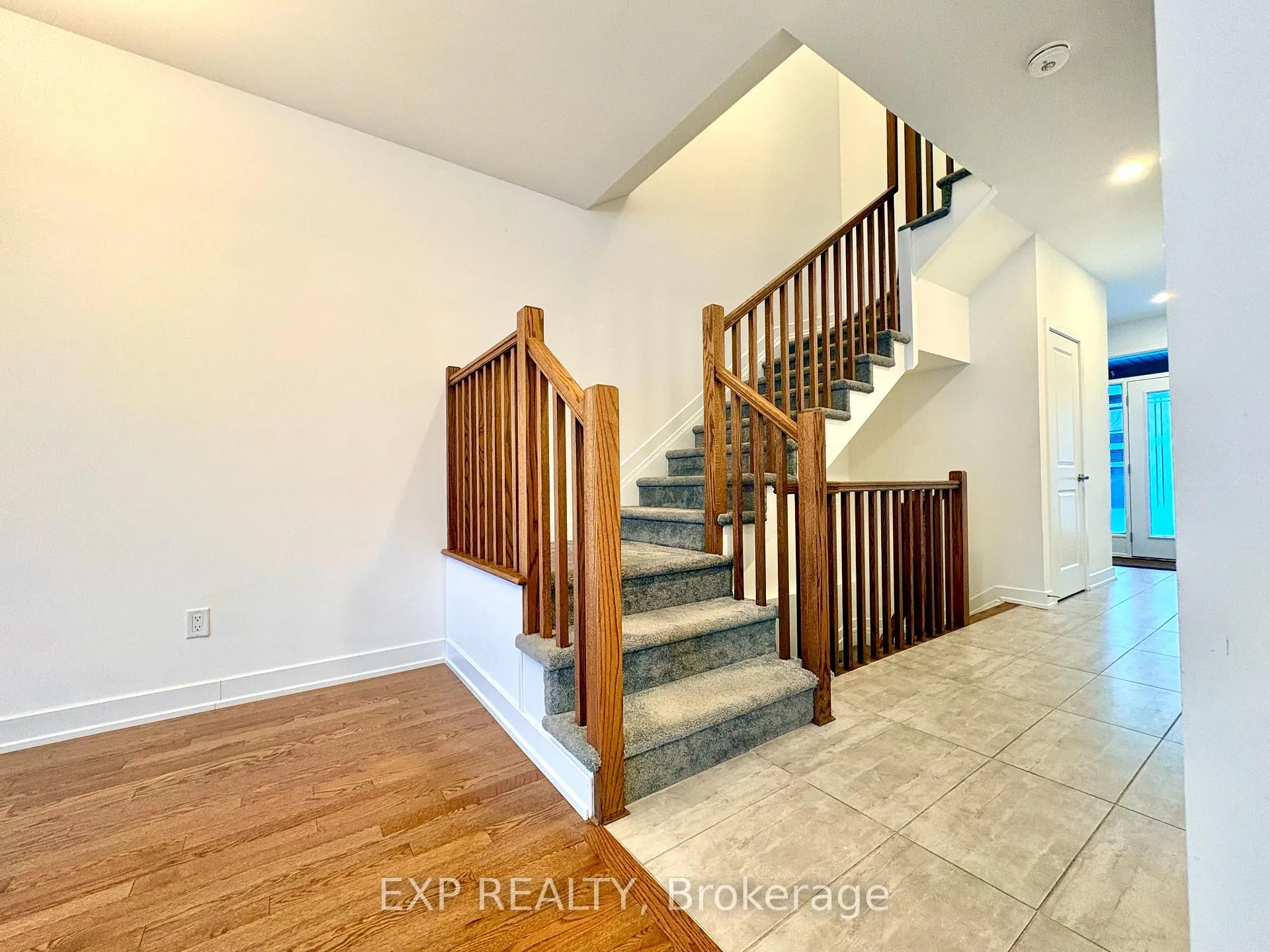 Photo 13 of 261 Finsbury Avenue, Ottawa, Stittsville (South) — HOMEH
