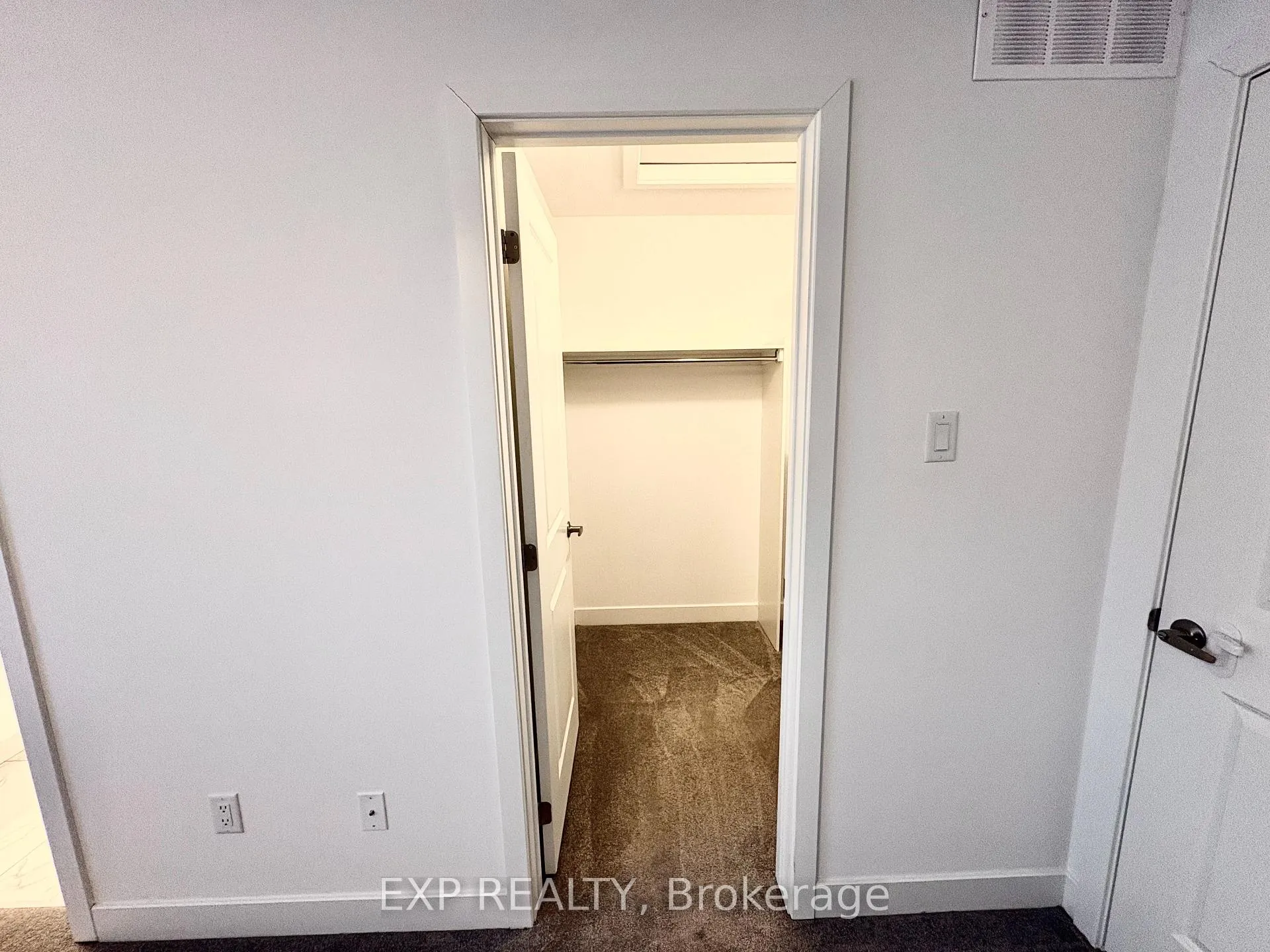 Photo 19 of 261 Finsbury Avenue, Ottawa, Stittsville (South) — HOMEH