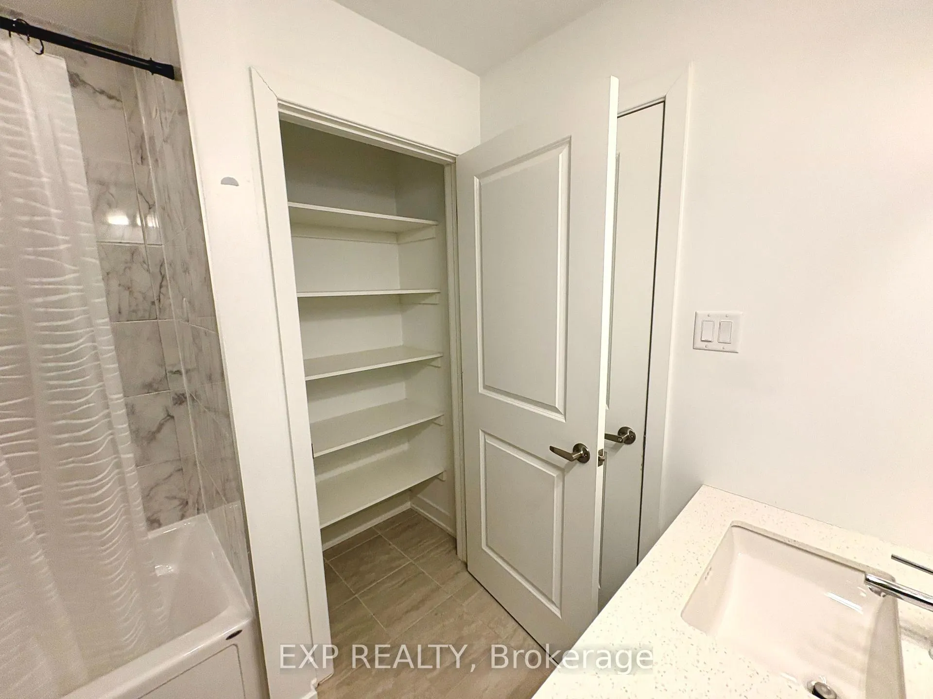 Photo 25 of 261 Finsbury Avenue, Ottawa, Stittsville (South) — HOMEH