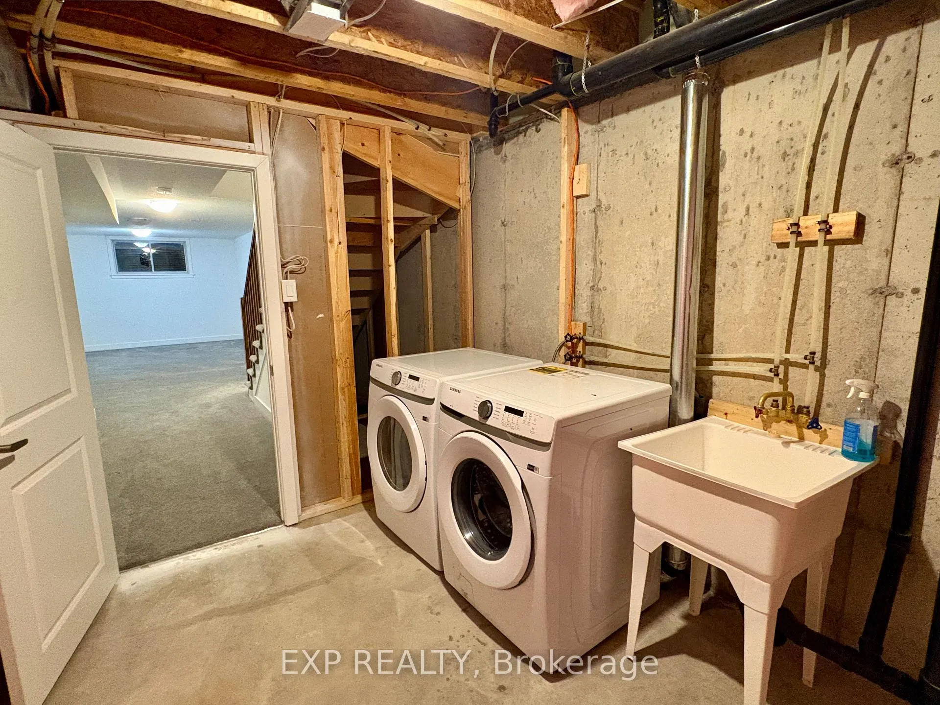 Photo 32 of 261 Finsbury Avenue, Ottawa, Stittsville (South) — HOMEH