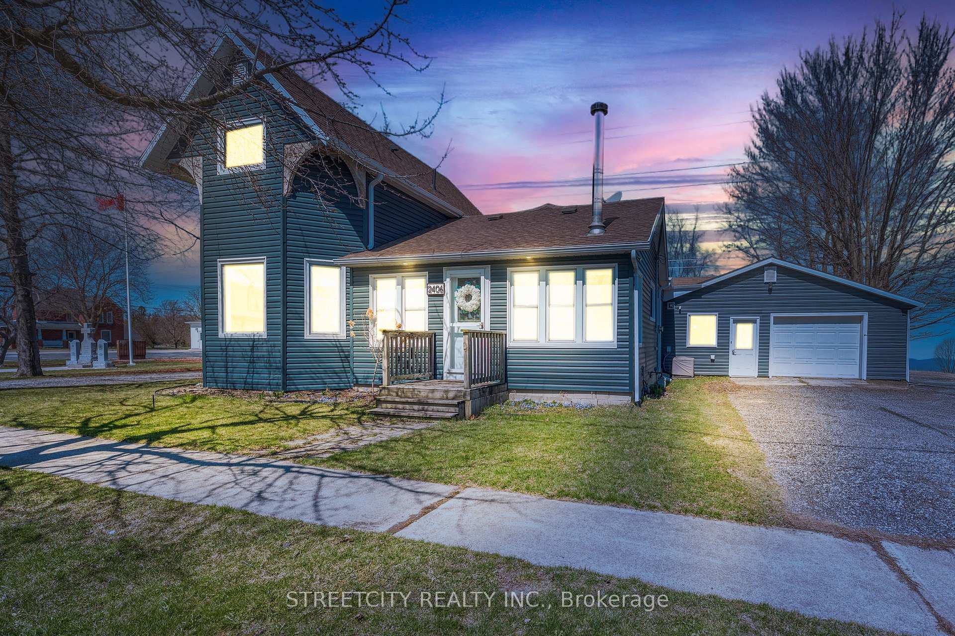Photo 2 of 2406 Jane Street, St. Clair — HOMEH