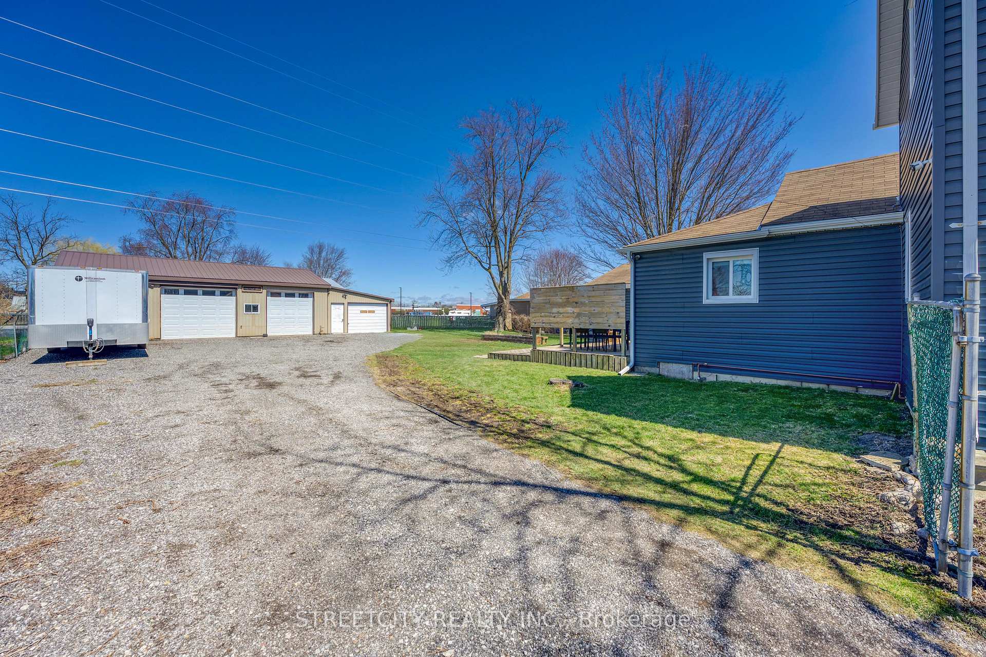 Photo 7 of 2406 Jane Street, St. Clair — HOMEH