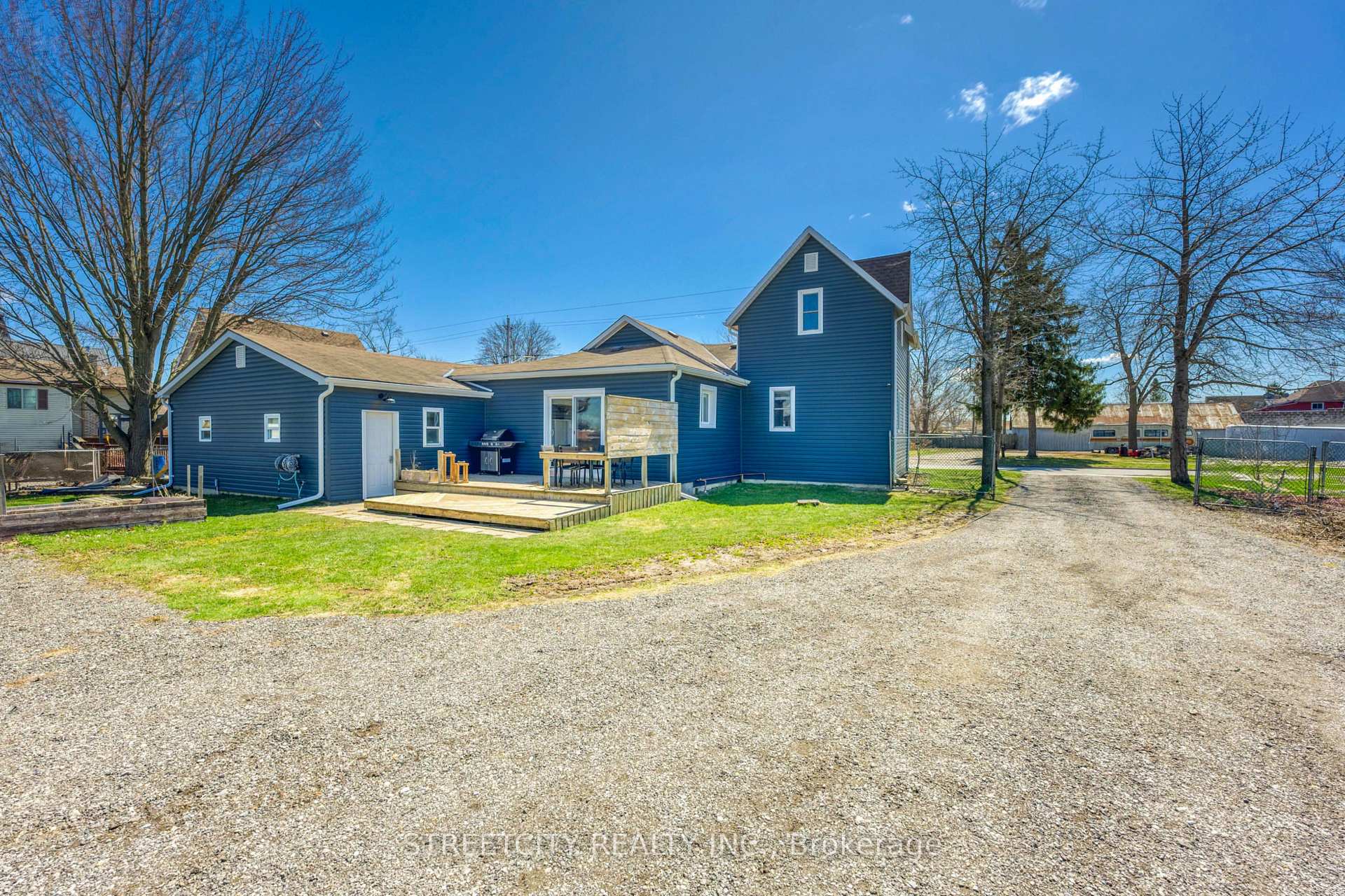 Photo 8 of 2406 Jane Street, St. Clair — HOMEH