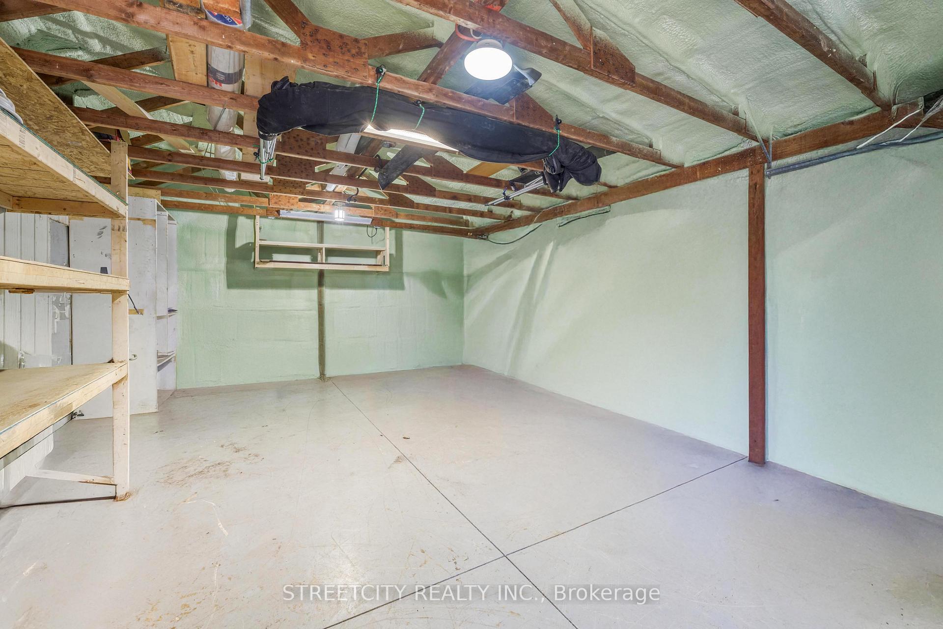 Photo 16 of 2406 Jane Street, St. Clair — HOMEH