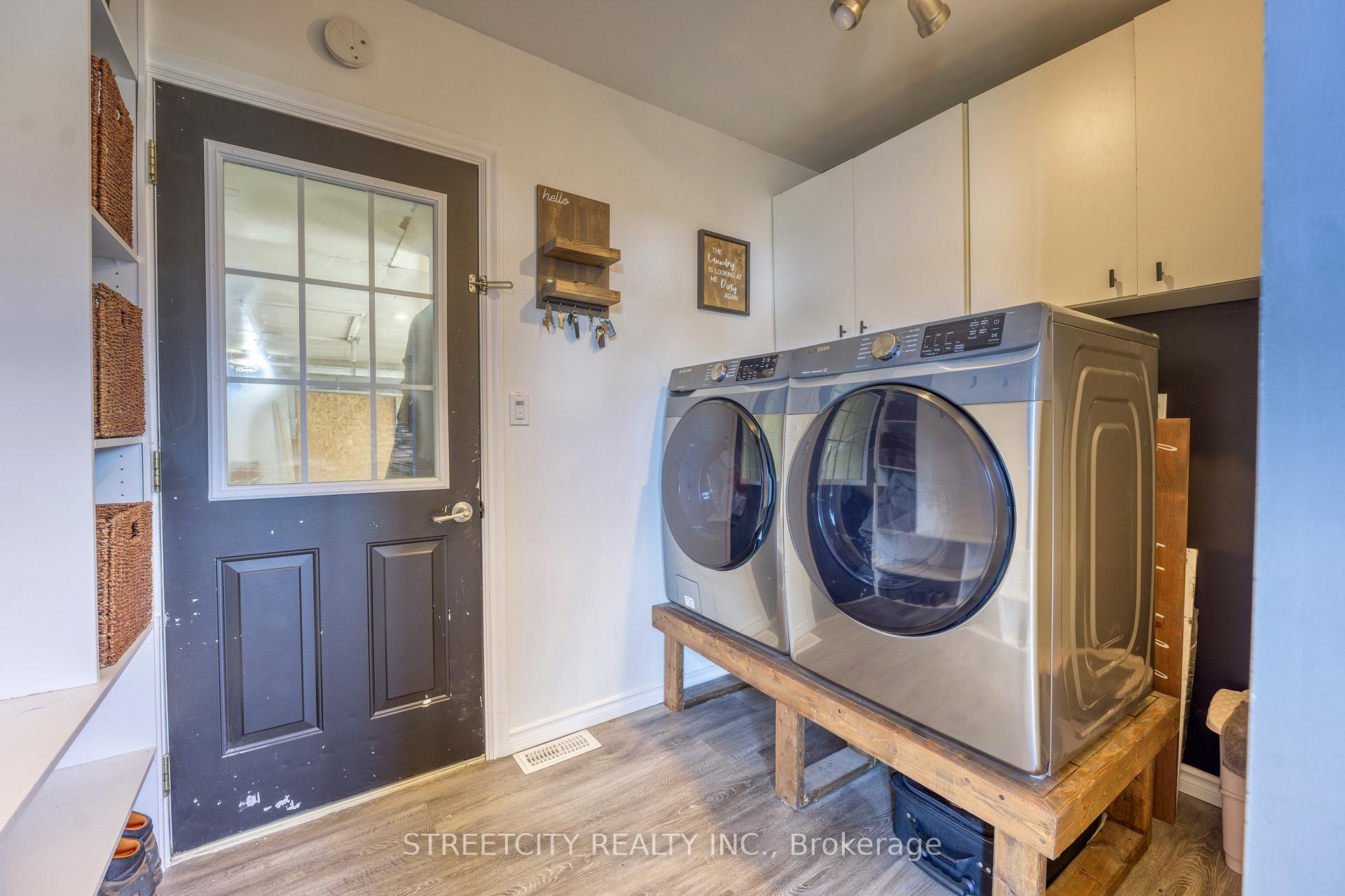 Photo 31 of 2406 Jane Street, St. Clair — HOMEH