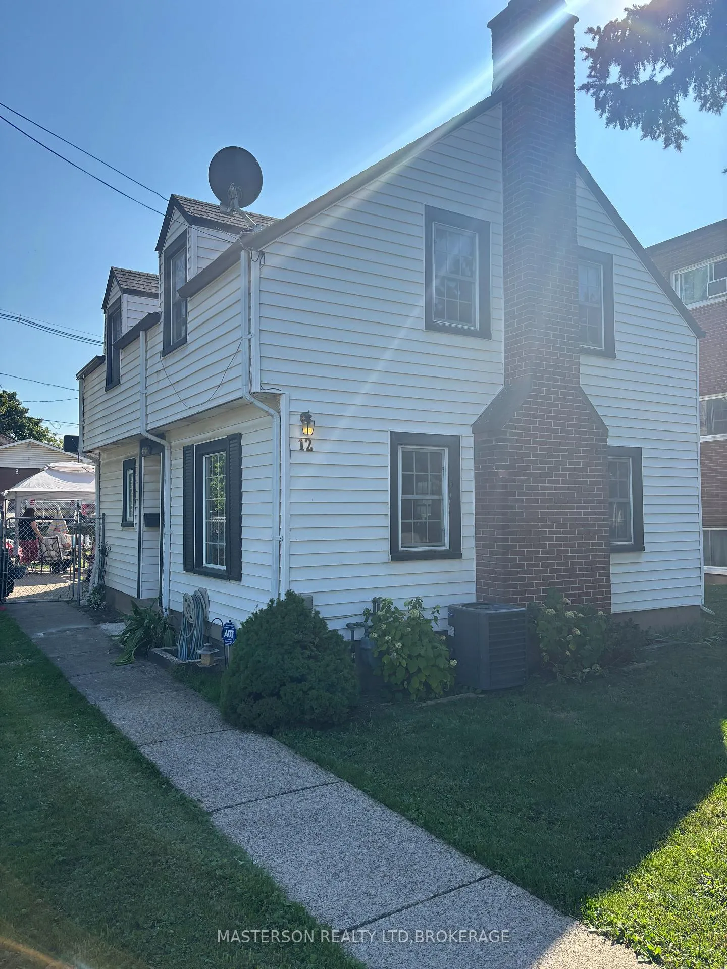Photo 3 of 12 Chestnut Street E, St. Catharines, Oakdale — HOMEH
