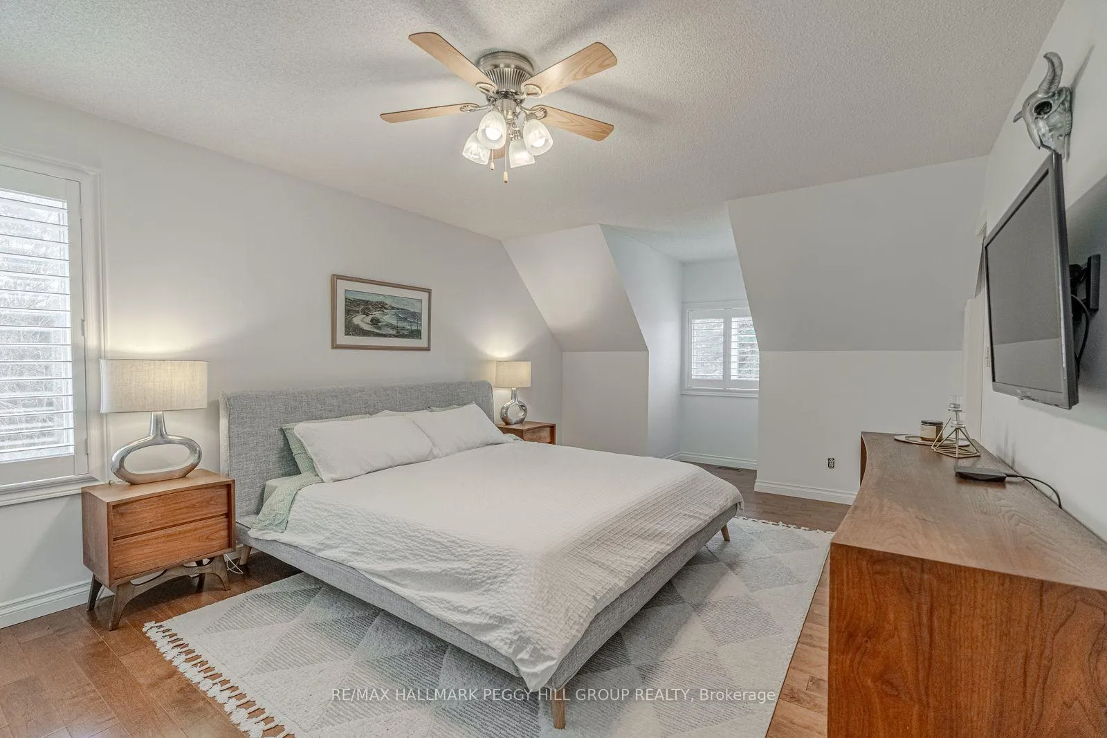 Photo 13 of 24 Willow Bay Drive, Springwater, Midhurst — HOMEH