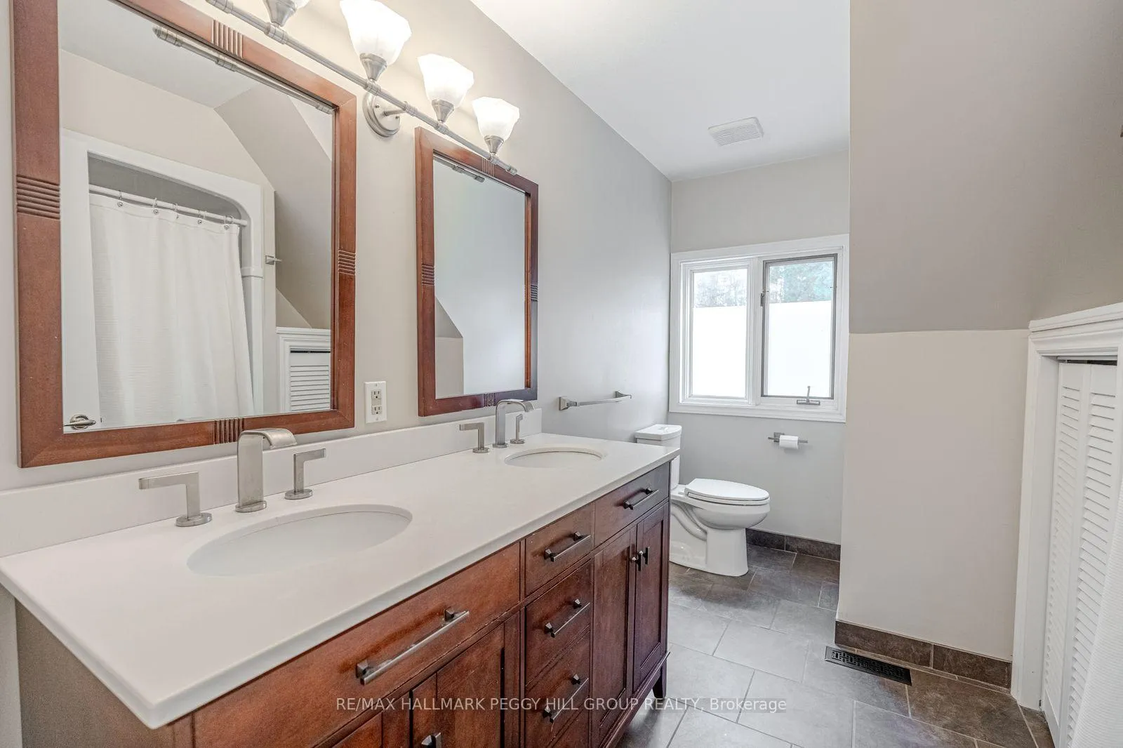 Photo 19 of 24 Willow Bay Drive, Springwater, Midhurst — HOMEH
