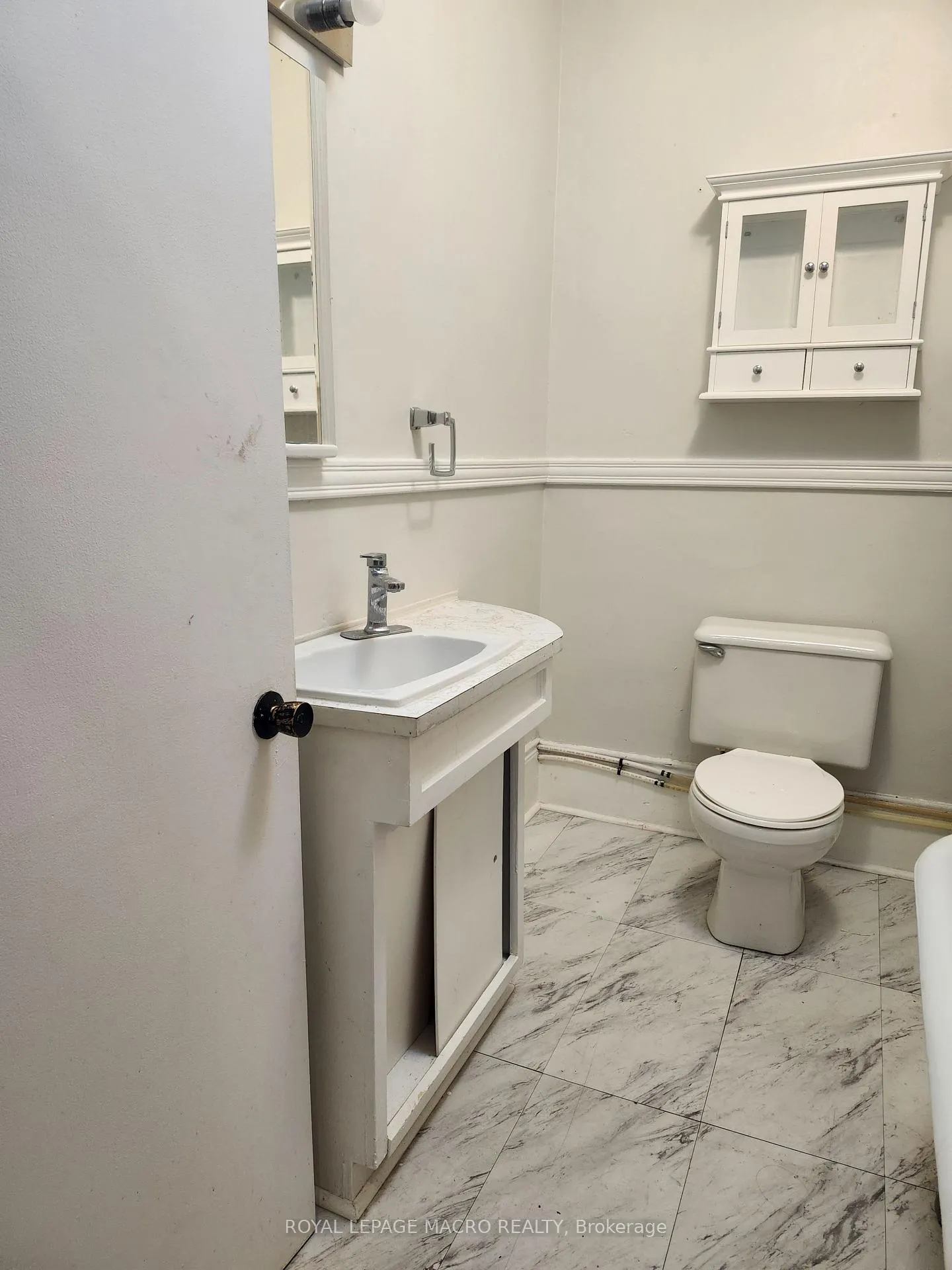 Photo 7 of Unit 2A, 118 St. Paul Street, St. Catharines, Downtown — HOMEH