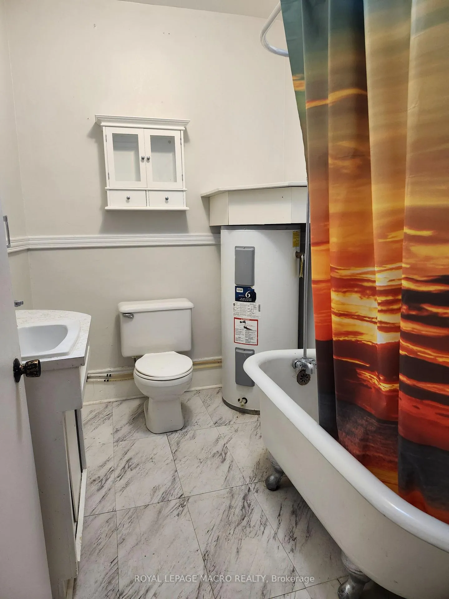 Photo 8 of Unit 2A, 118 St. Paul Street, St. Catharines, Downtown — HOMEH
