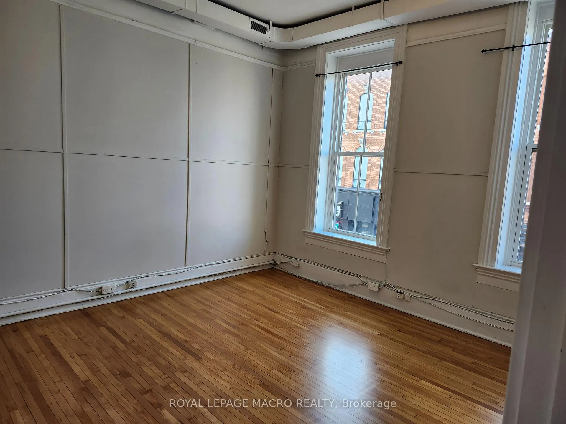 Photo 14 of Unit 2A, 118 St. Paul Street, St. Catharines, Downtown — HOMEH
