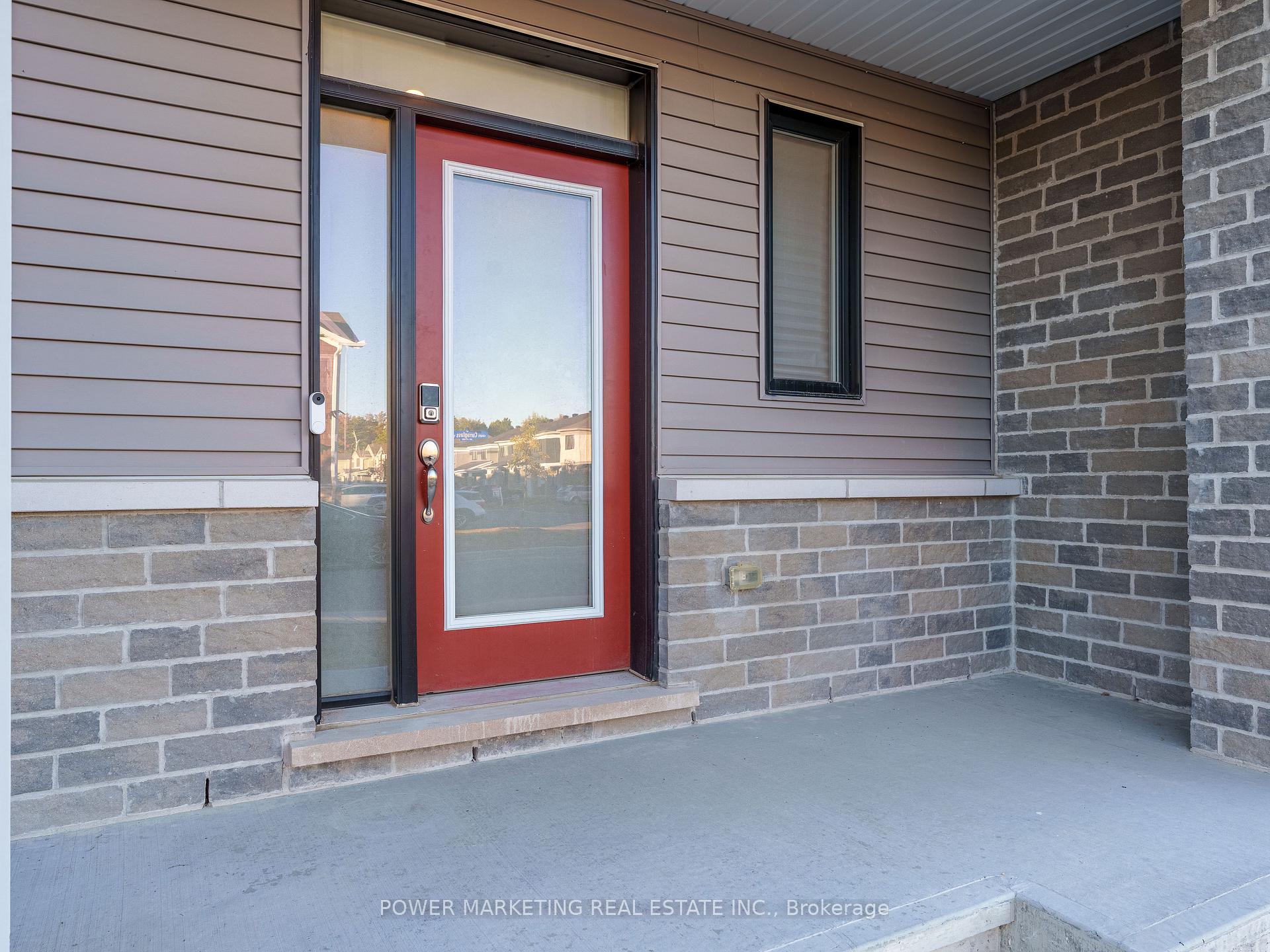 Photo 4 of 1017 Curraglass Walk, Ottawa, Stittsville (North) — HOMEH