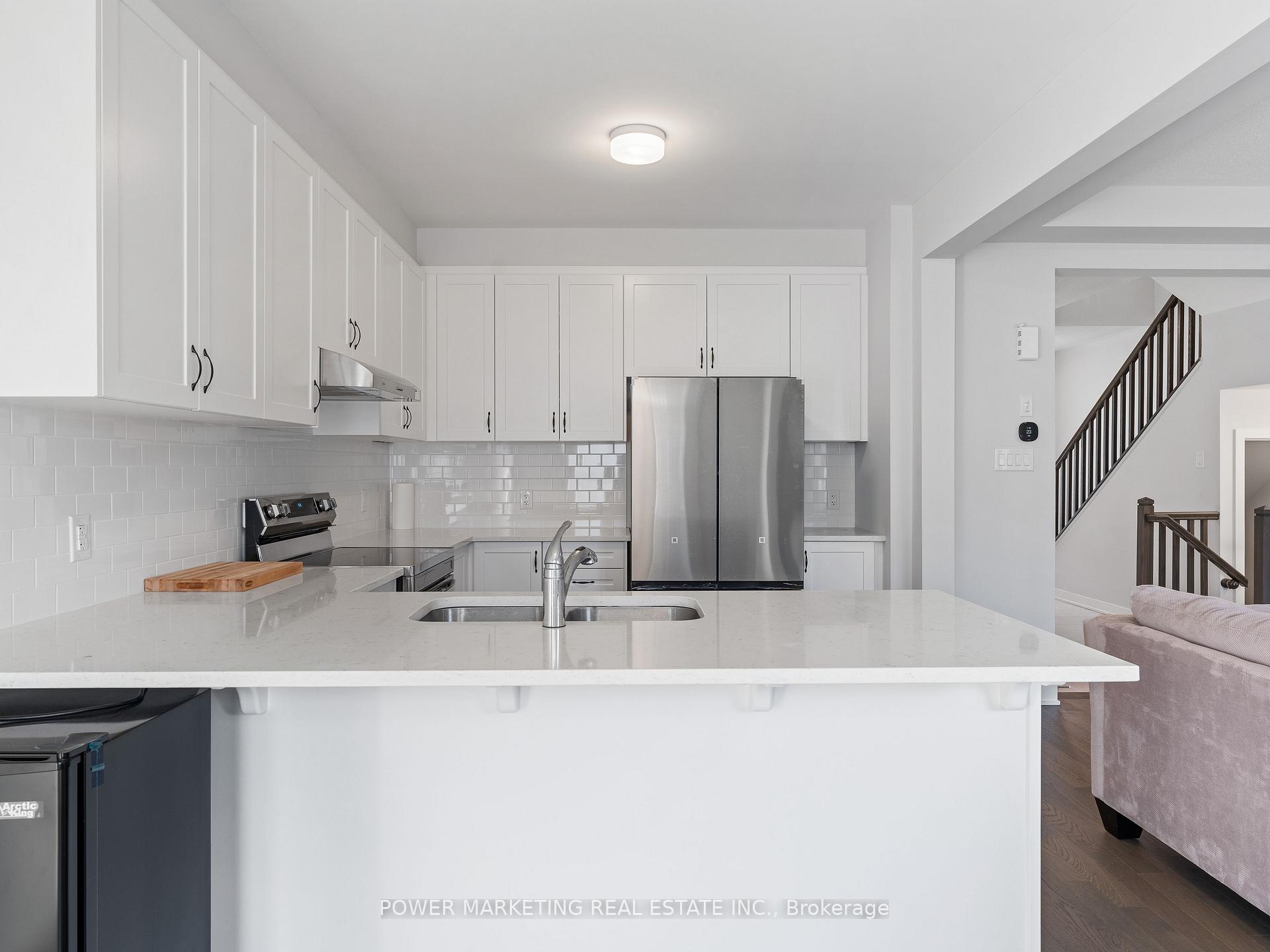 Photo 9 of 1017 Curraglass Walk, Ottawa, Stittsville (North) — HOMEH