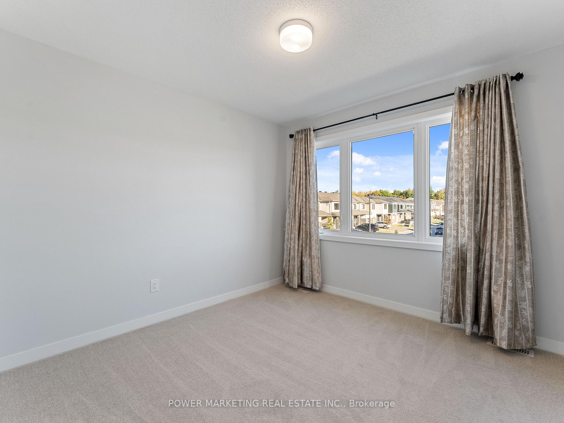 Photo 19 of 1017 Curraglass Walk, Ottawa, Stittsville (North) — HOMEH