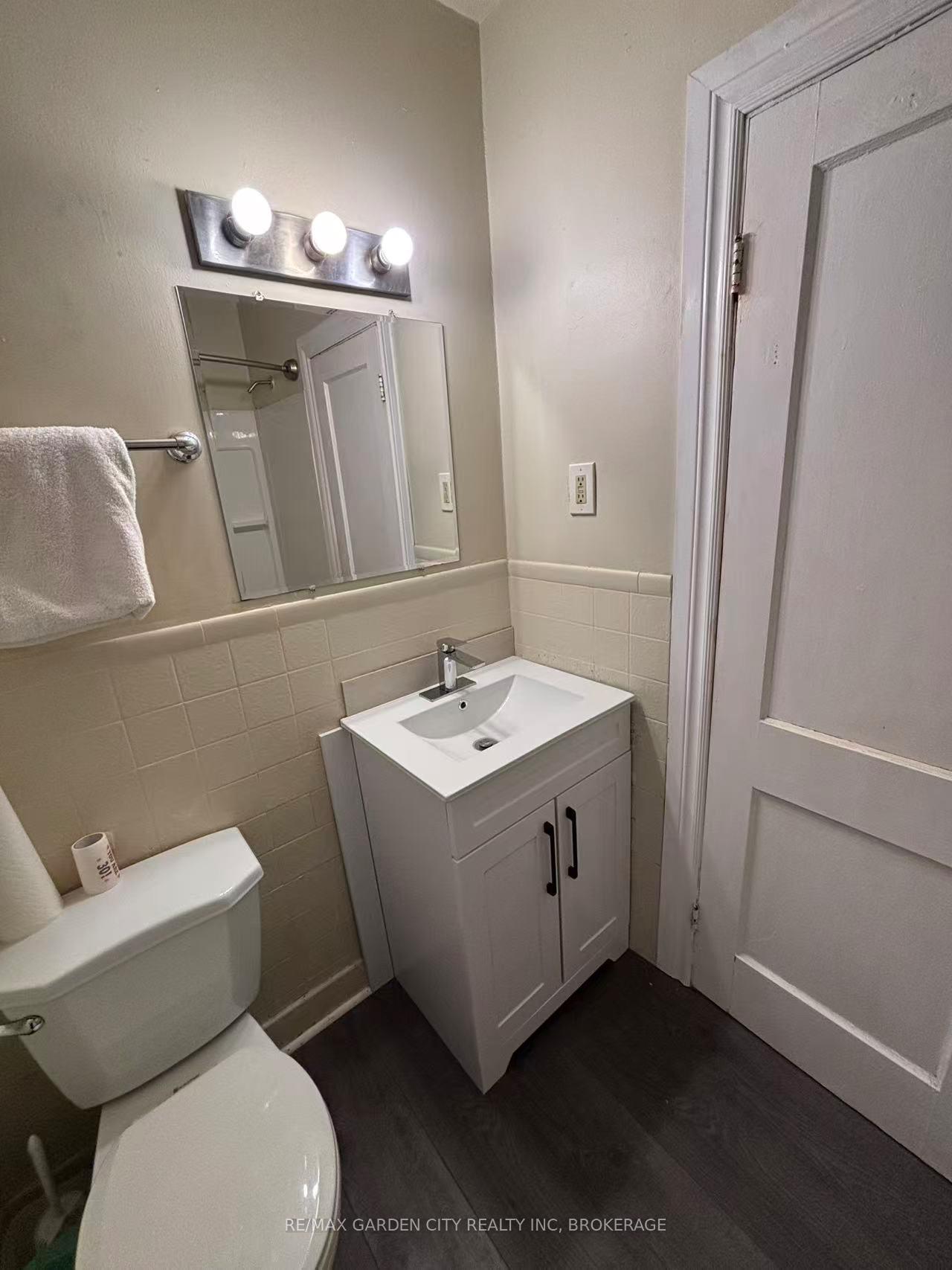 Photo 8 of 95 Page Street, St. Catharines, E. Chester — HOMEH