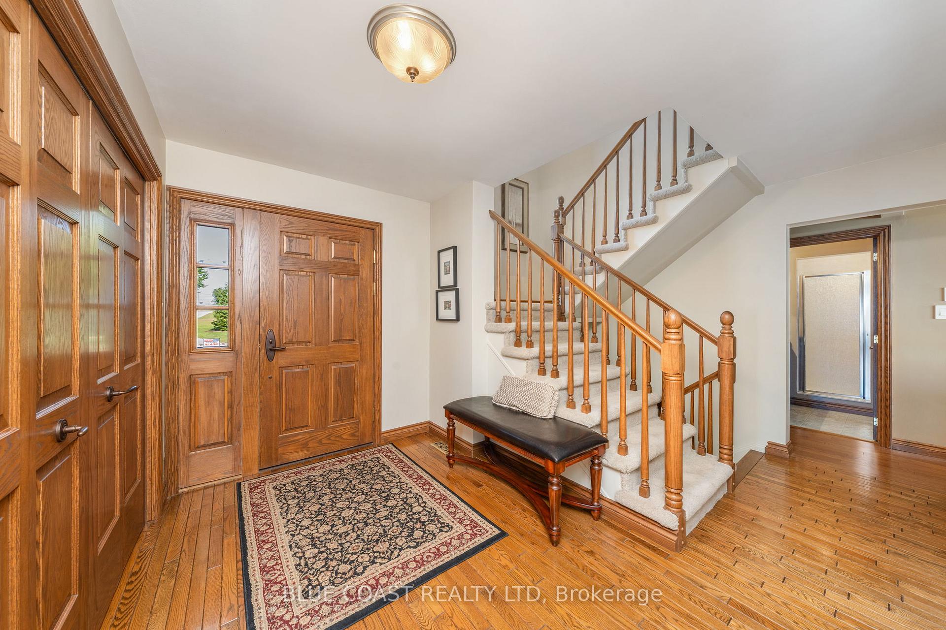Photo 2 of 1031 St Clair Parkway, St. Clair — HOMEH