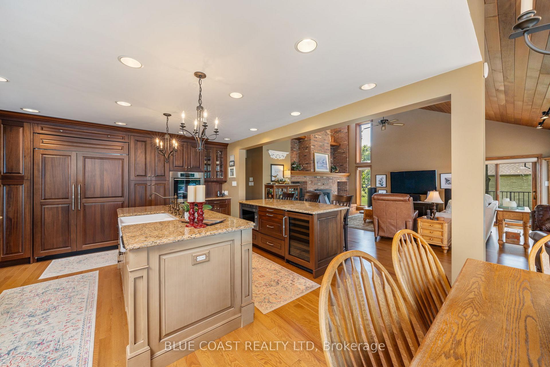 Photo 7 of 1031 St Clair Parkway, St. Clair — HOMEH