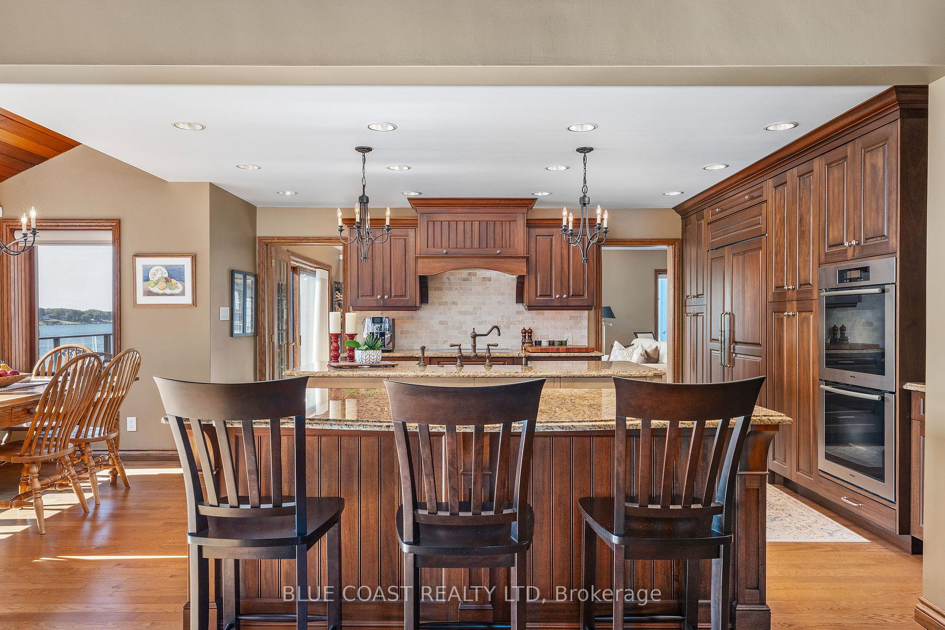 Photo 10 of 1031 St Clair Parkway, St. Clair — HOMEH