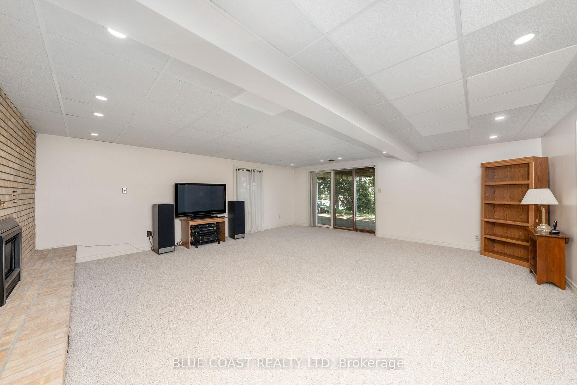 Photo 32 of 1031 St Clair Parkway, St. Clair — HOMEH