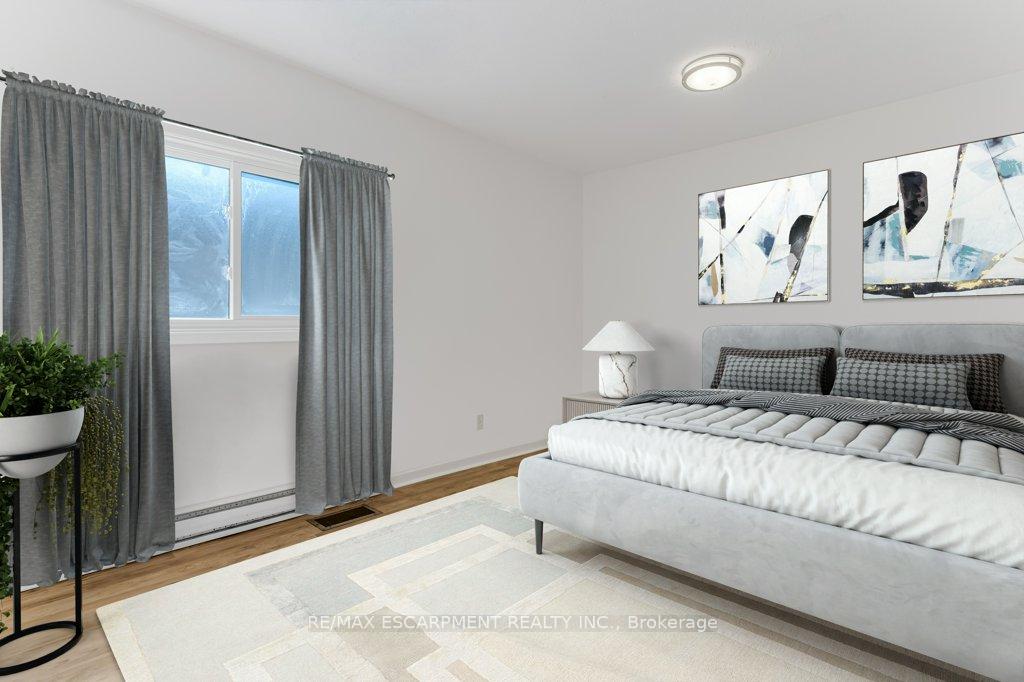 Photo 5 of 12 Shoreline Drive, St. Catharines, Lakeshore — HOMEH