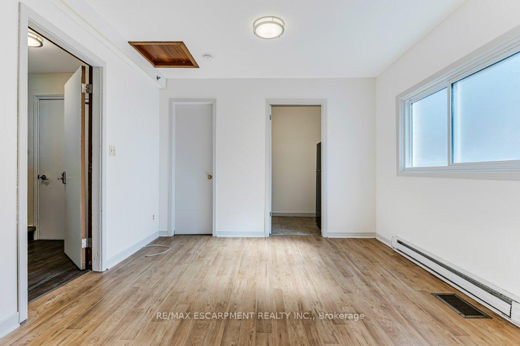 Photo 6 of 12 Shoreline Drive, St. Catharines, Lakeshore — HOMEH