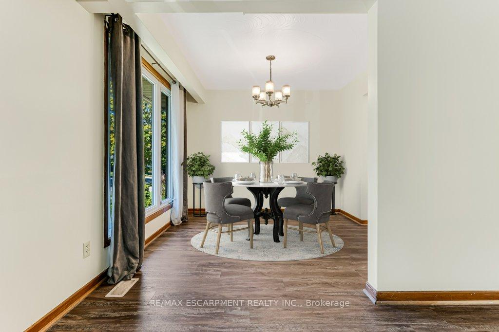 Photo 11 of 12 Shoreline Drive, St. Catharines, Lakeshore — HOMEH
